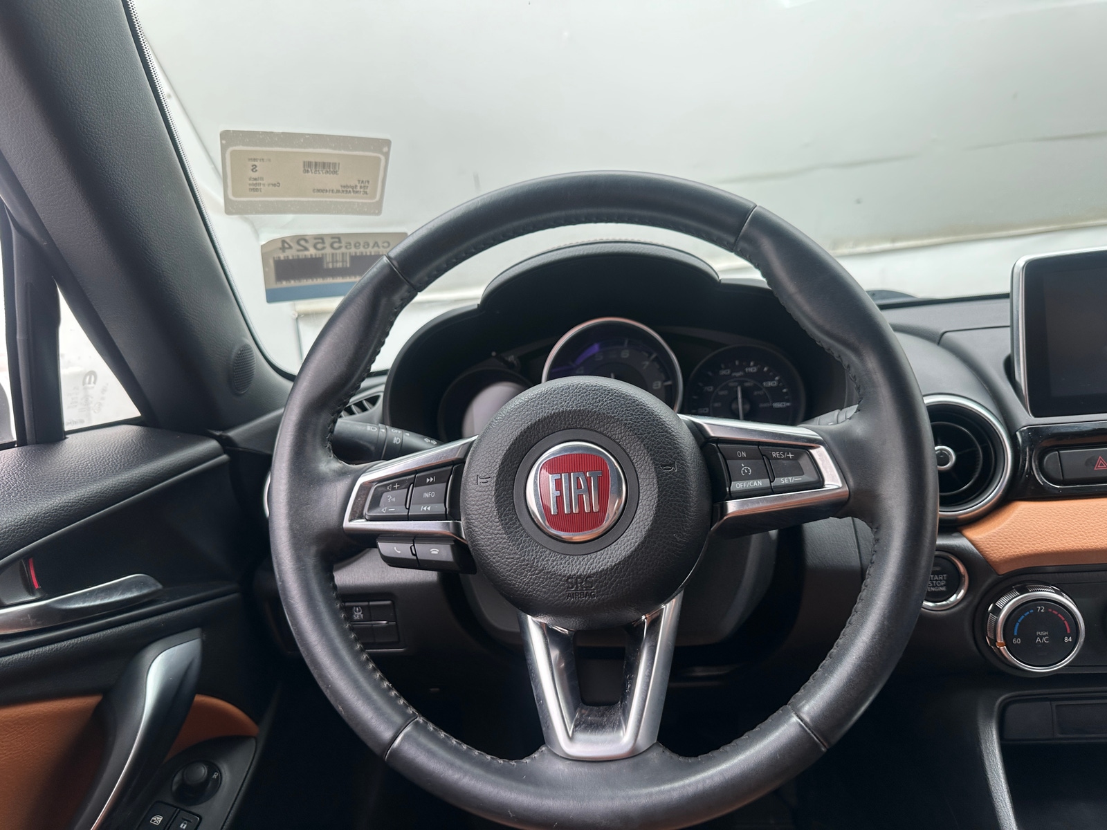 Thumbnail: 2020 Fiat 124 Spider - 3