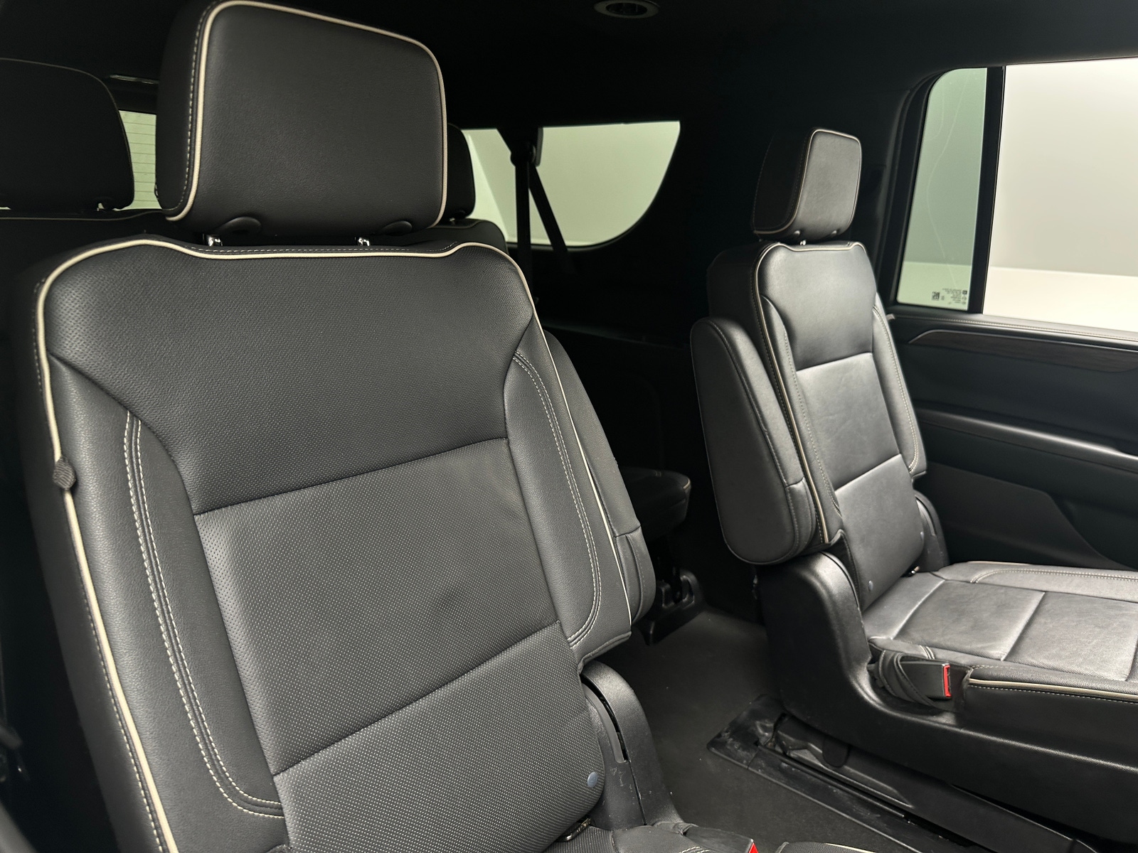 Thumbnail: 2023 Chevrolet Suburban - 5