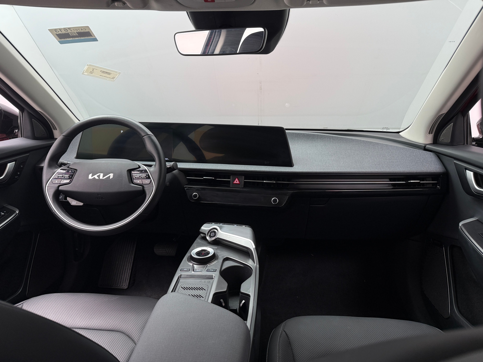 Thumbnail: 2024 Kia EV6 - 2