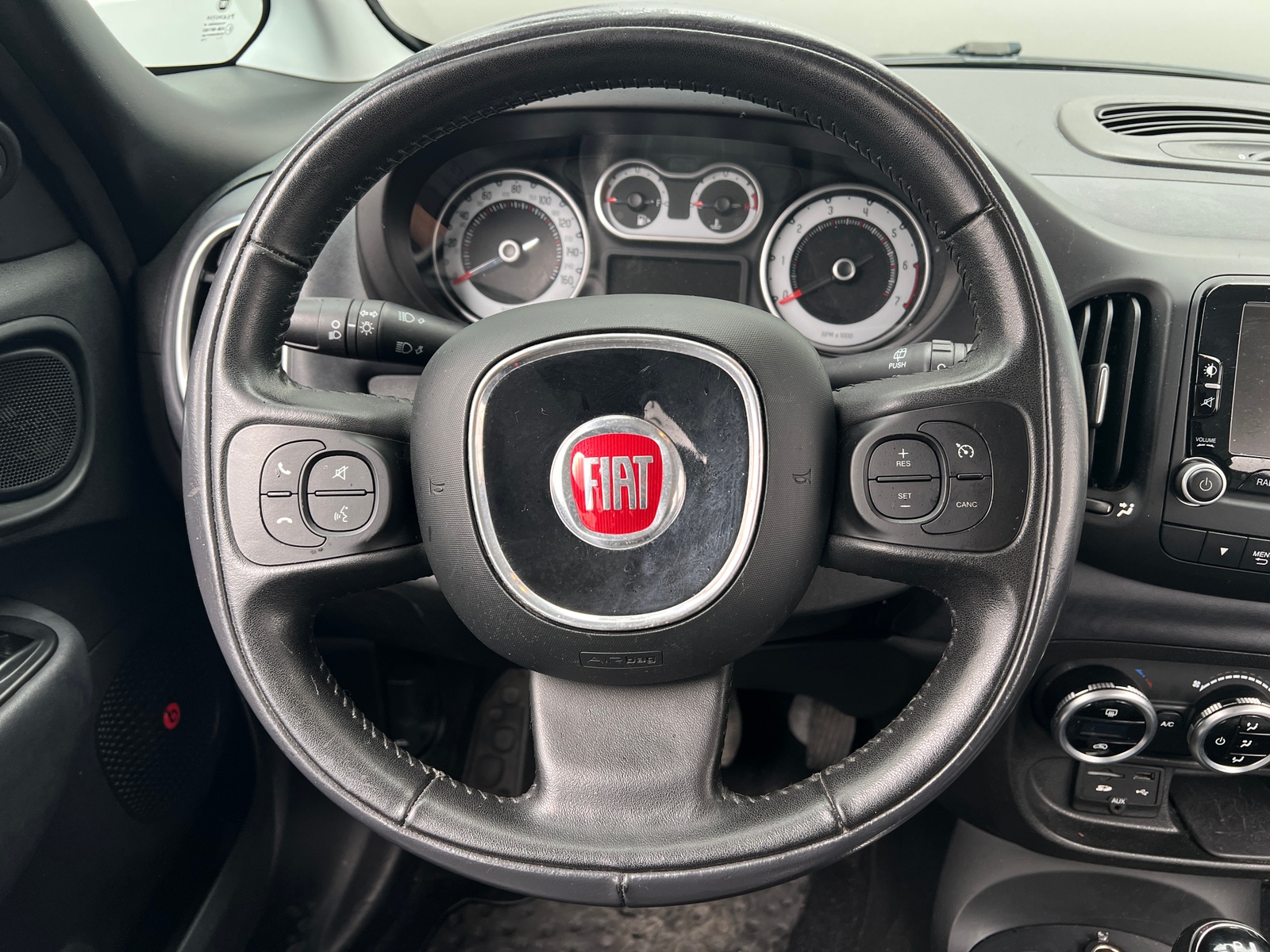 Thumbnail: 2014 Fiat 500L - 4