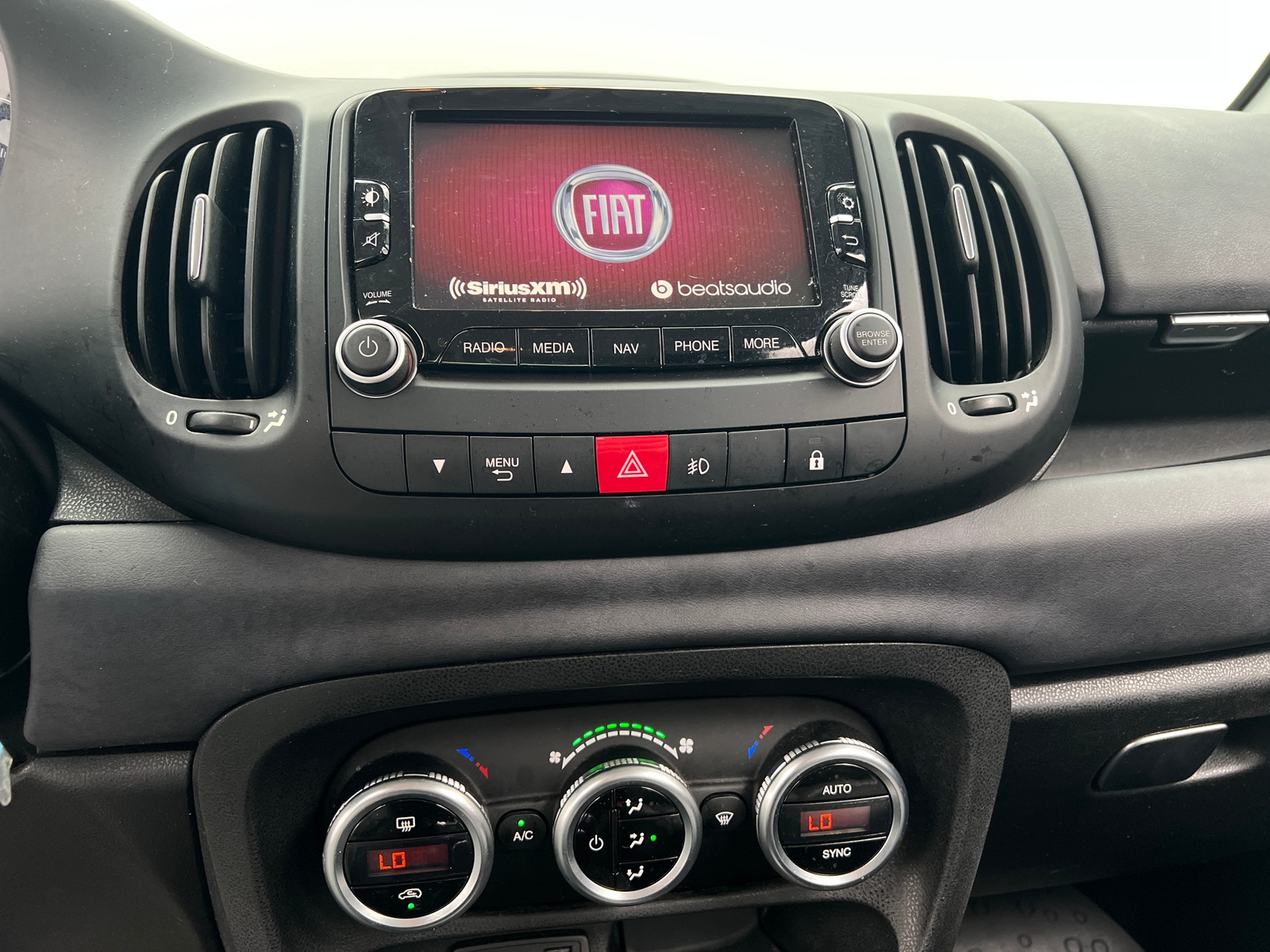 Thumbnail: 2014 Fiat 500L - 3