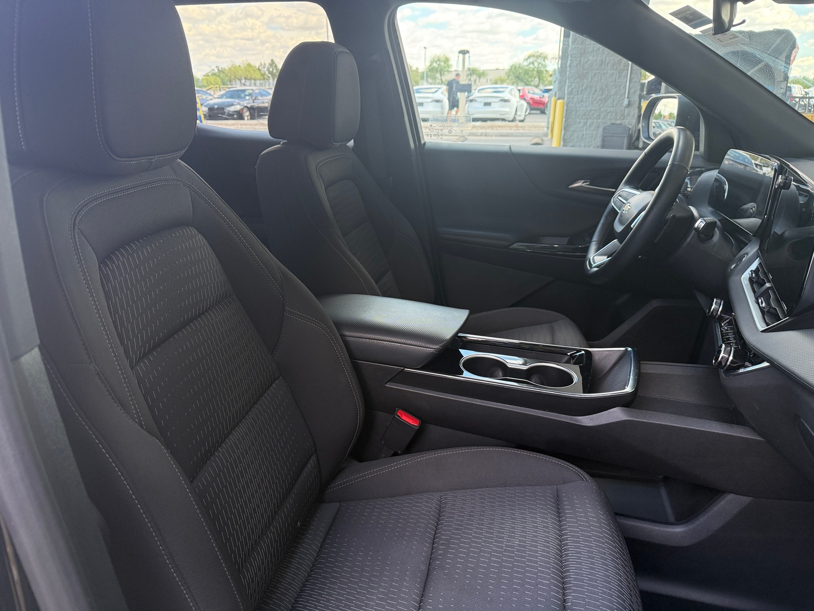 Thumbnail: 2025 Chevrolet Equinox - 2