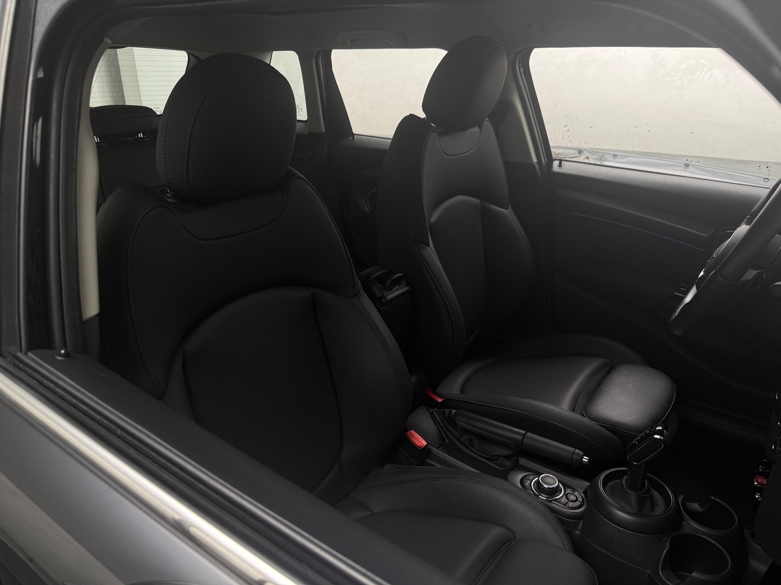 Thumbnail: 2024 MINI Cooper Hardtop - 2