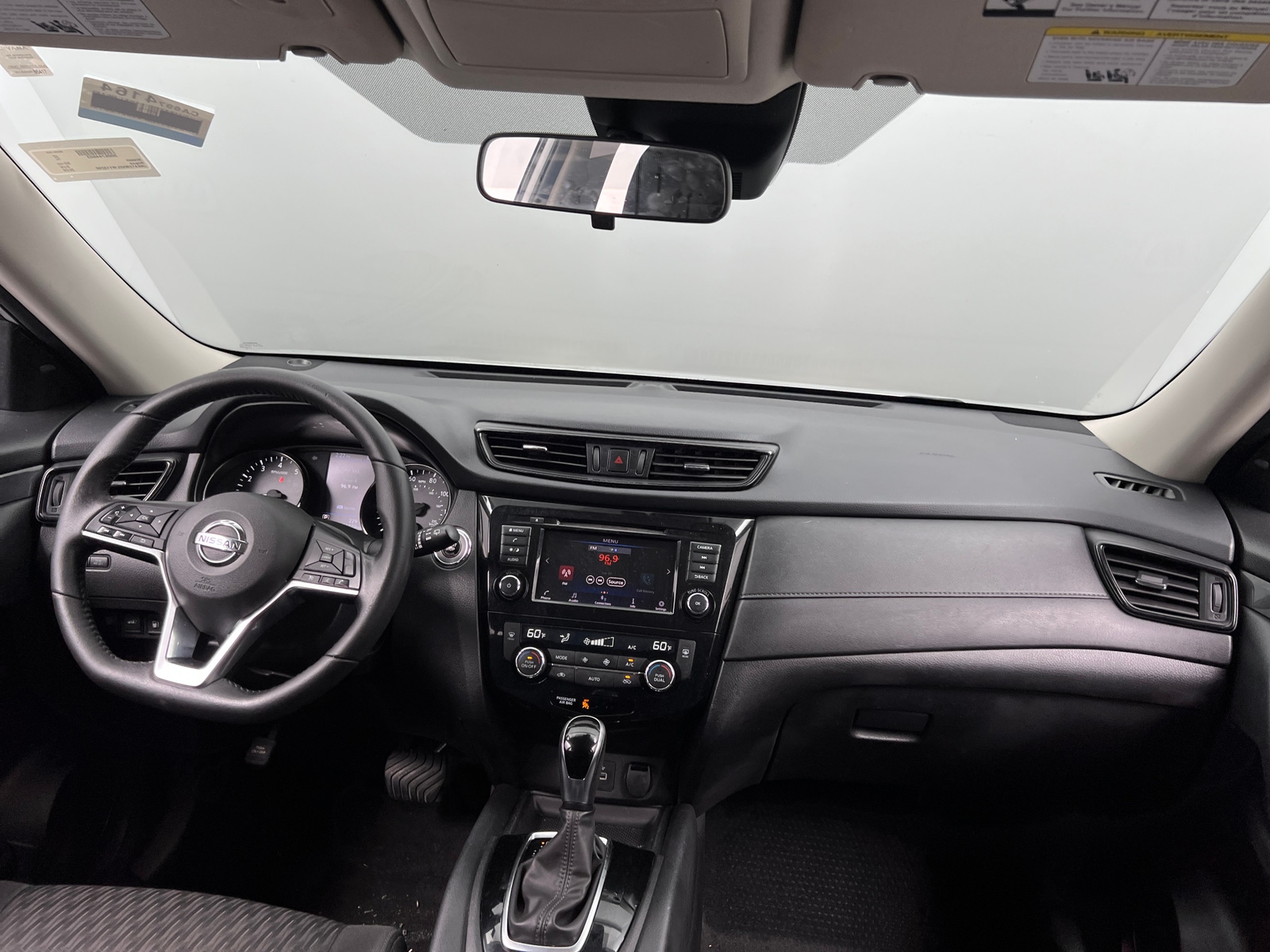 Thumbnail: 2020 Nissan Rogue - 3