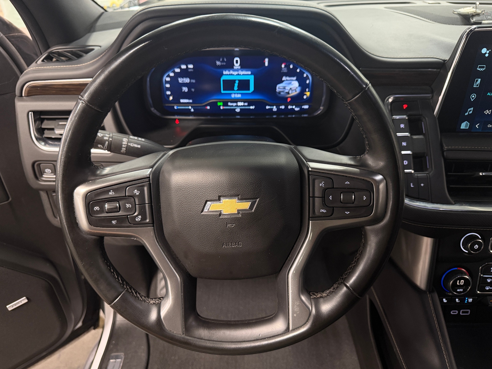 Thumbnail: 2023 Chevrolet Suburban - 4