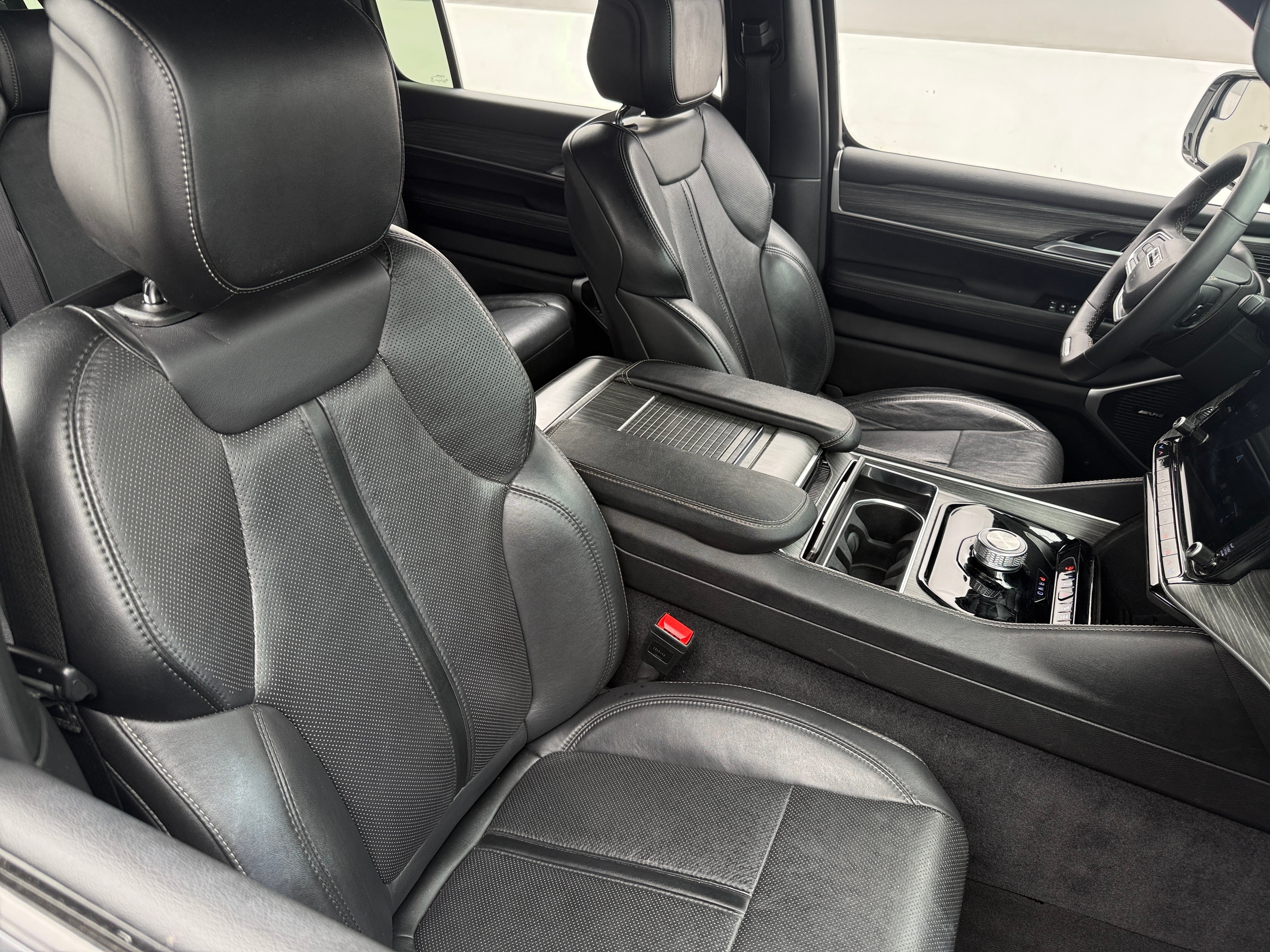 2024 Jeep Wagoneer L