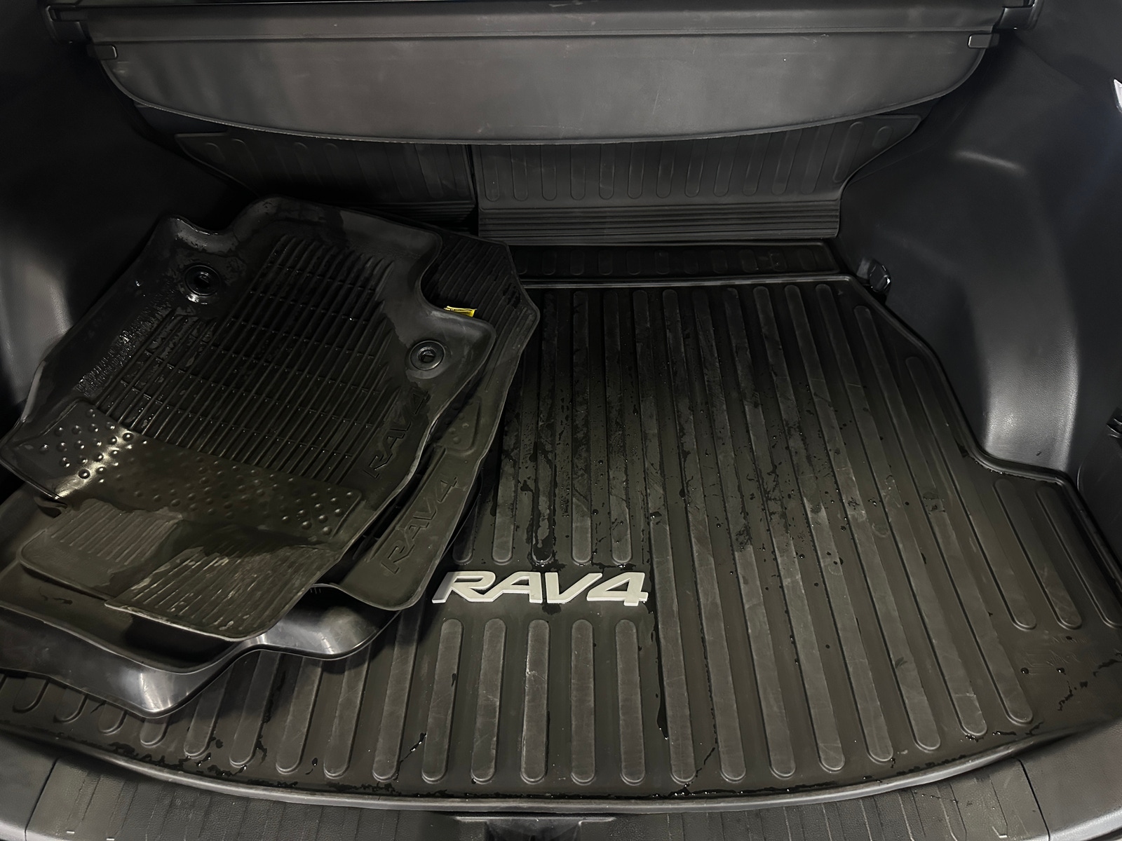 Thumbnail: 2024 Toyota RAV4 - 7