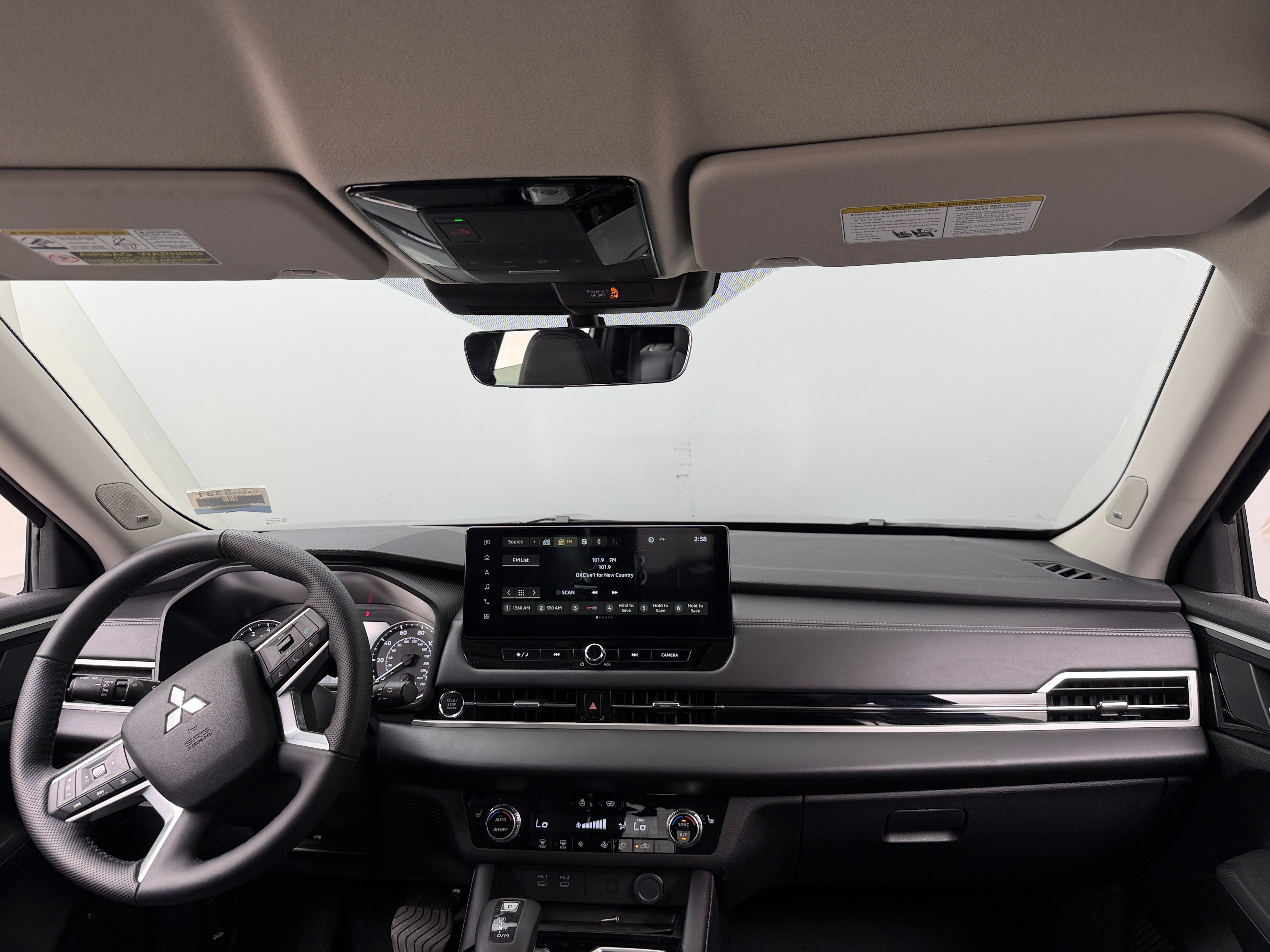 2026 Mitsubishi Outlander SE