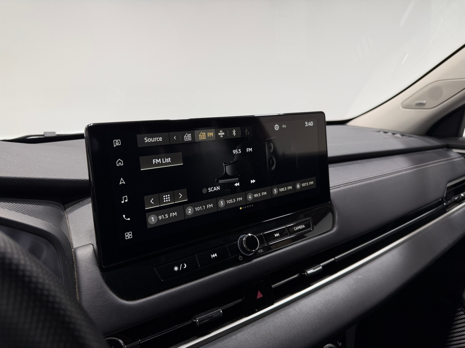 Thumbnail: 2025 Mitsubishi Outlander - 4
