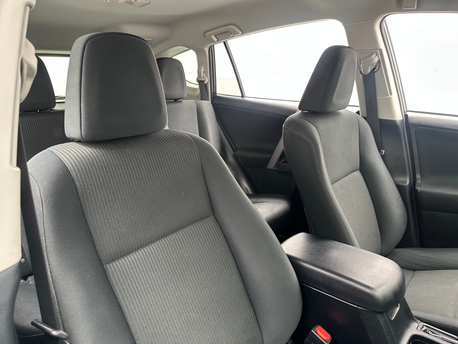 Thumbnail: 2016 Toyota RAV4 - 2