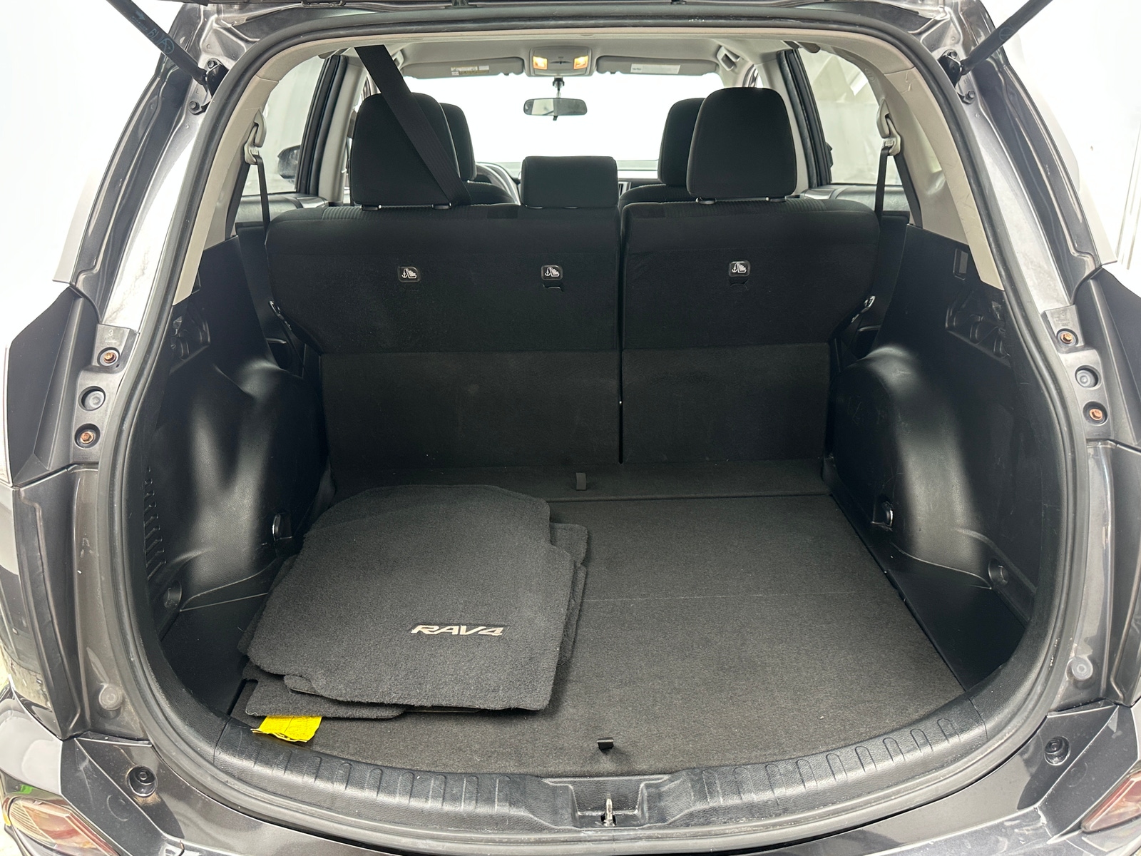 Thumbnail: 2016 Toyota RAV4 - 7