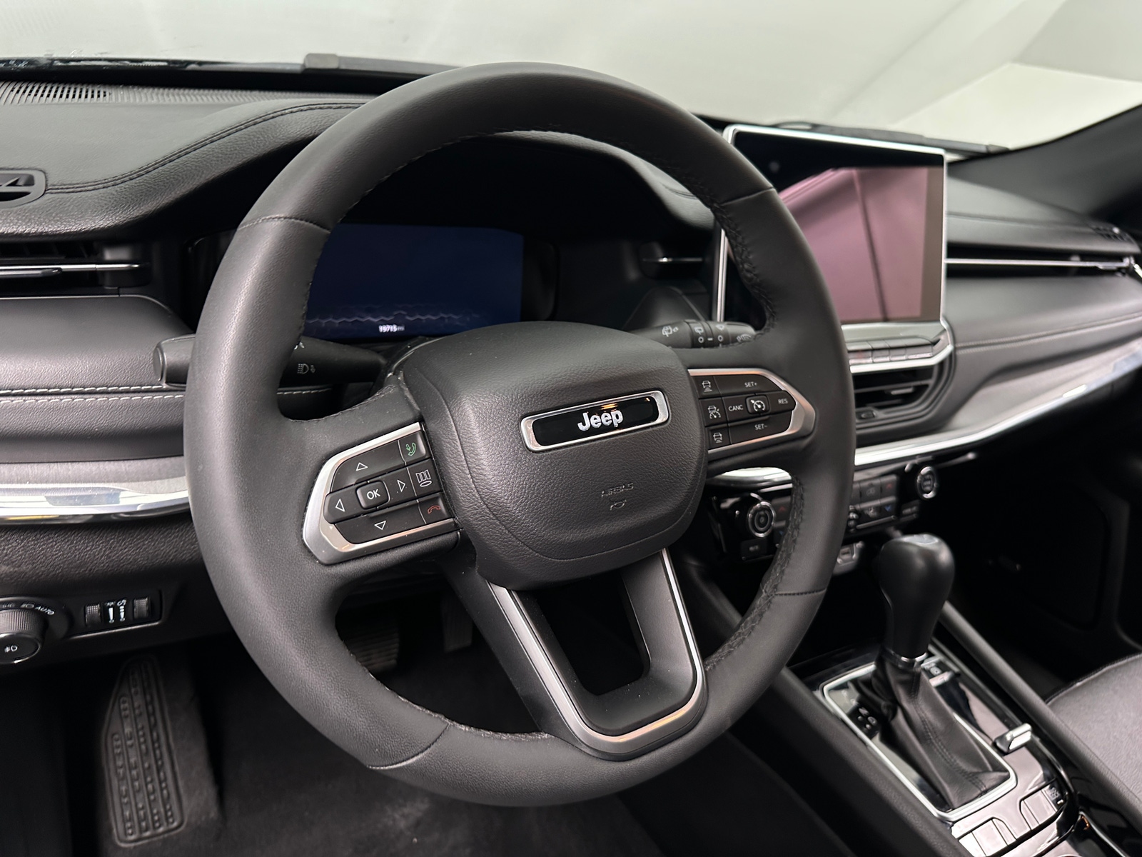 Thumbnail: 2023 Jeep Compass - 4