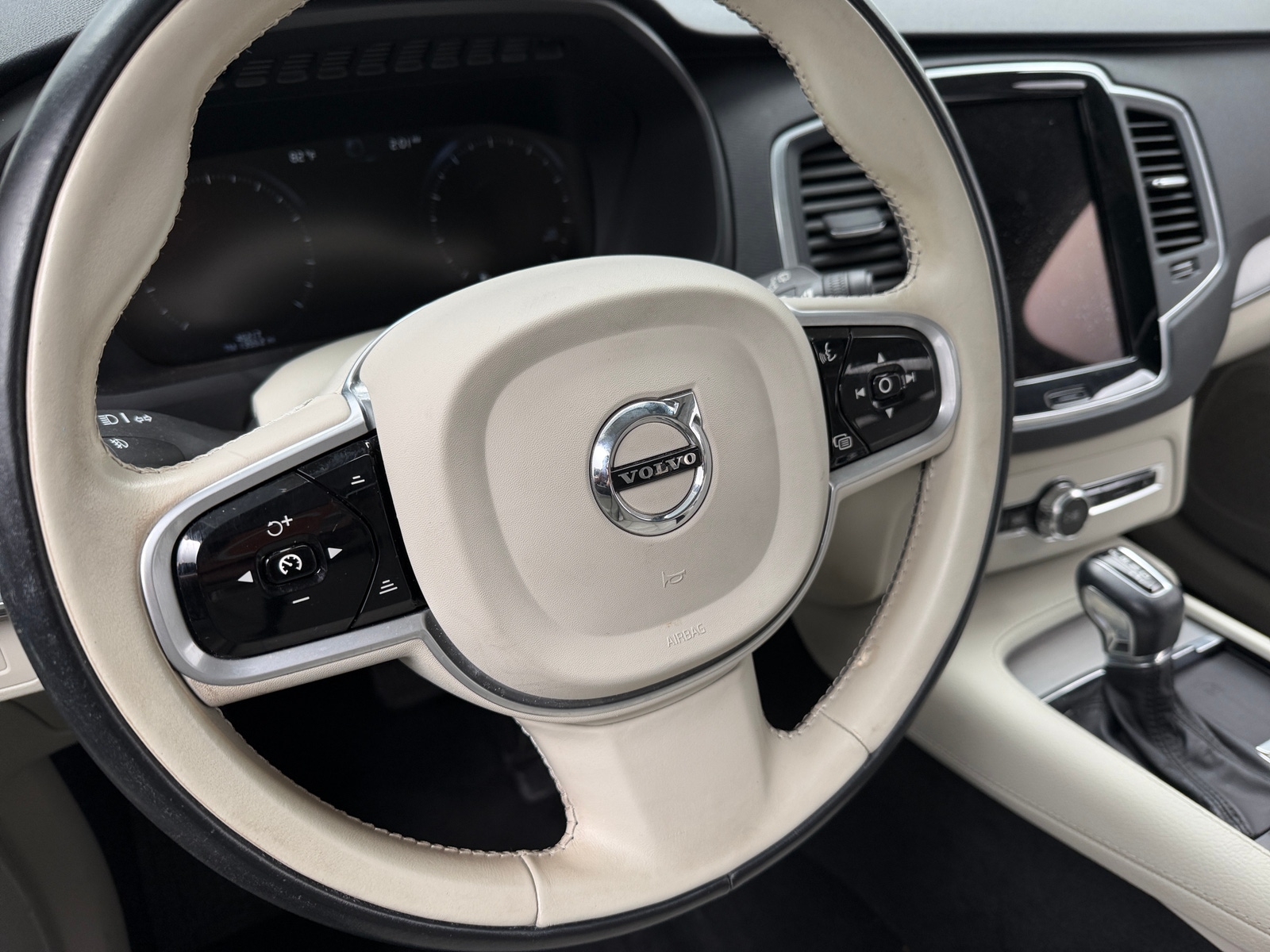 Thumbnail: 2021 Volvo XC90 - 4