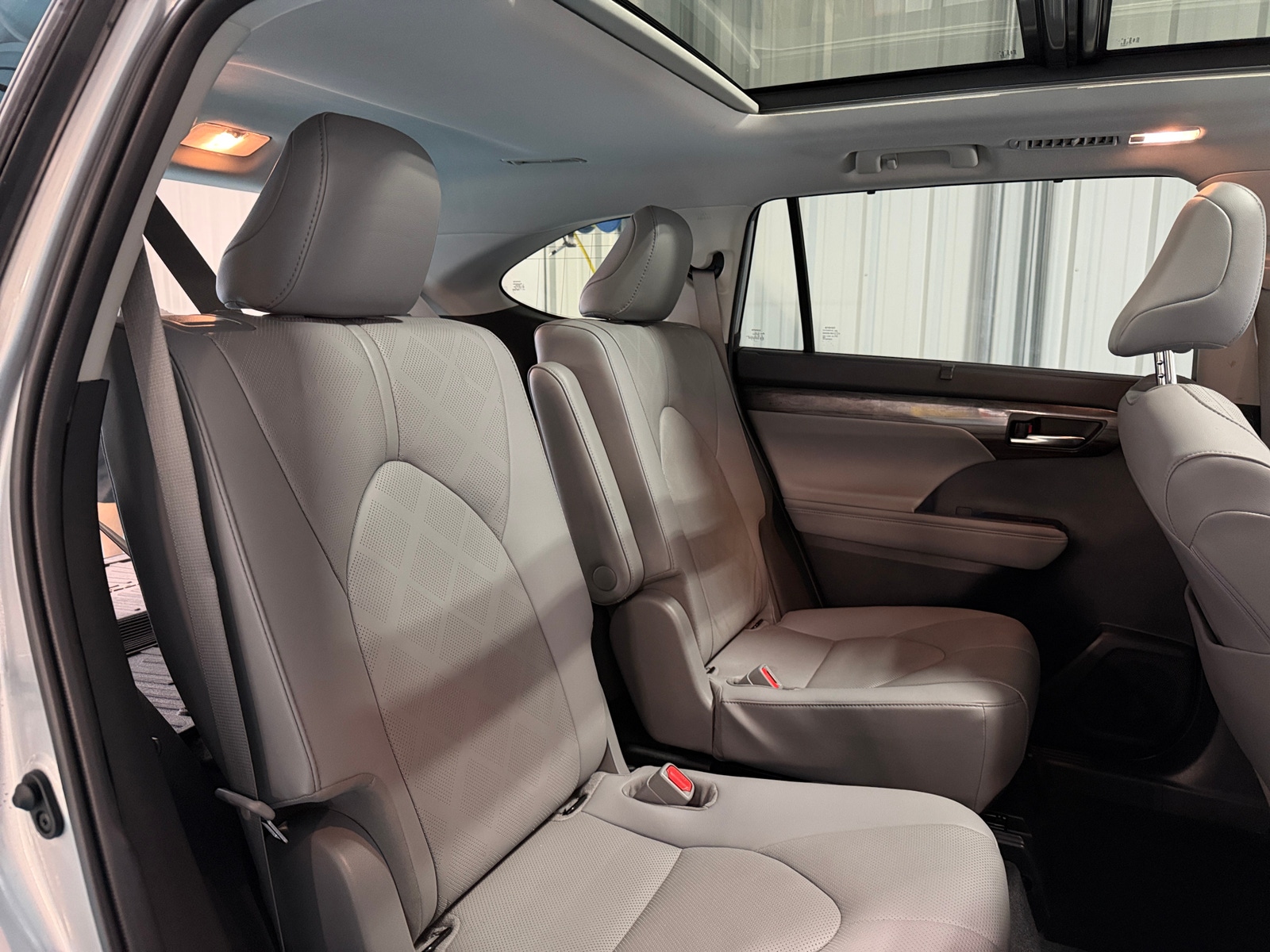 Thumbnail: 2020 Toyota Highlander - 5