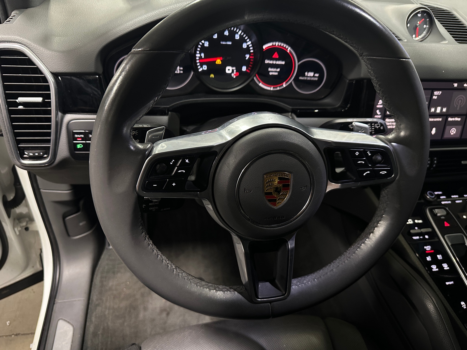 Thumbnail: 2020 Porsche Cayenne - 4