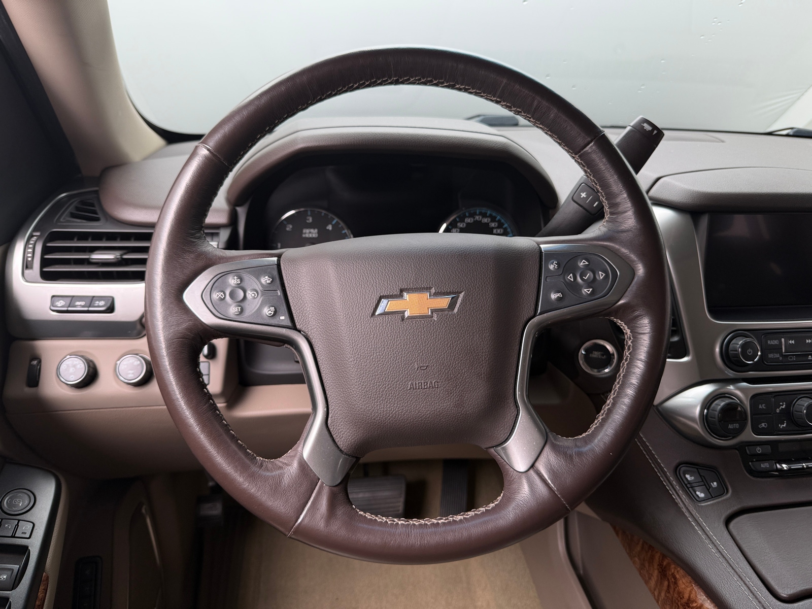 Thumbnail: 2018 Chevrolet Suburban - 4