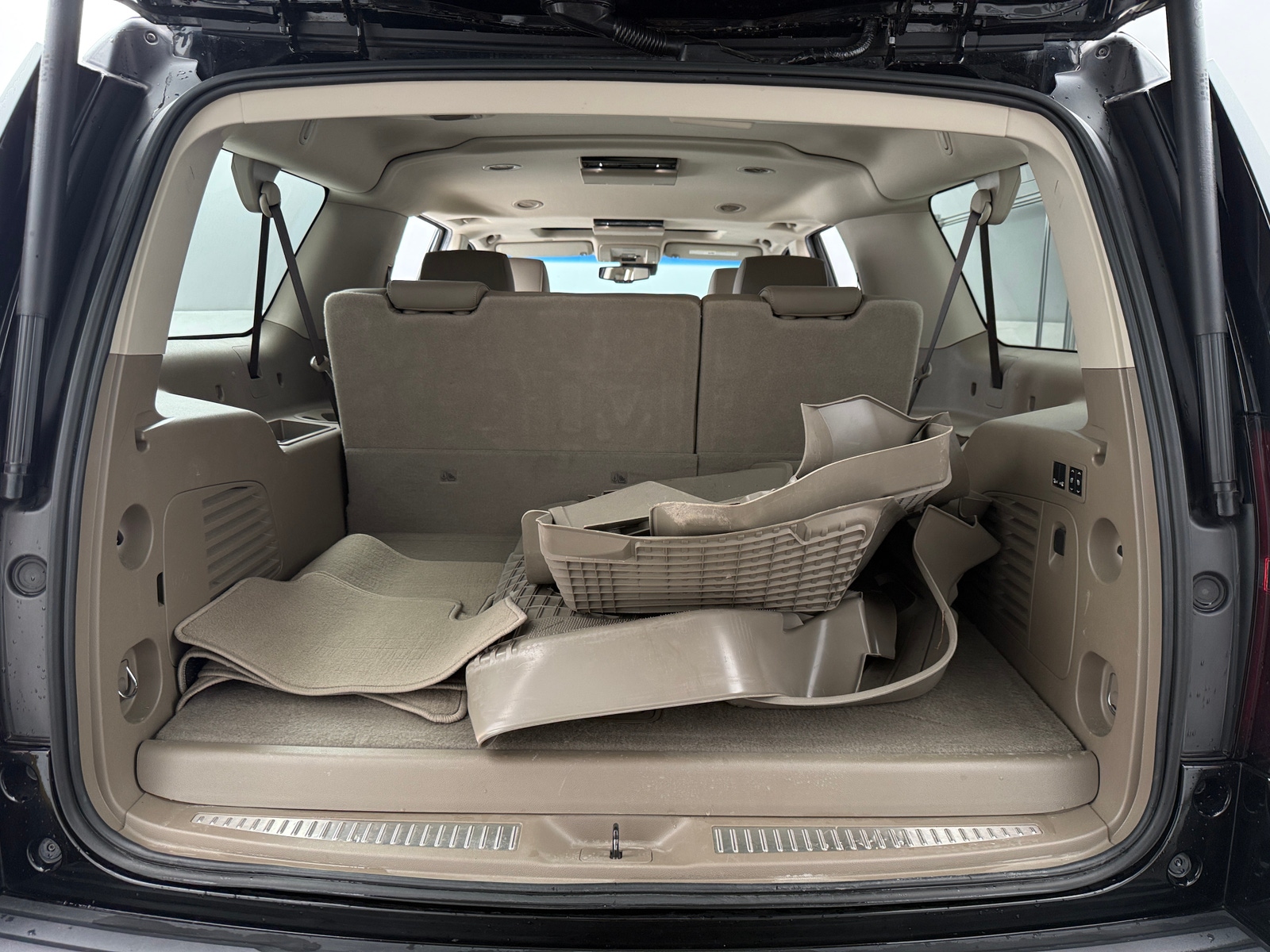 Thumbnail: 2018 Chevrolet Suburban - 6