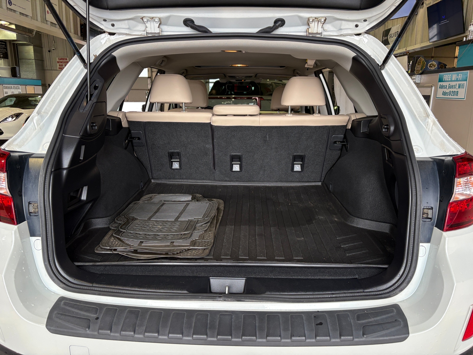 Thumbnail: 2017 Subaru Outback - 6