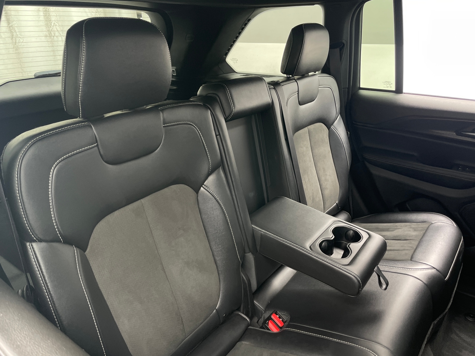 Thumbnail: 2024 Jeep Grand Cherokee - 5
