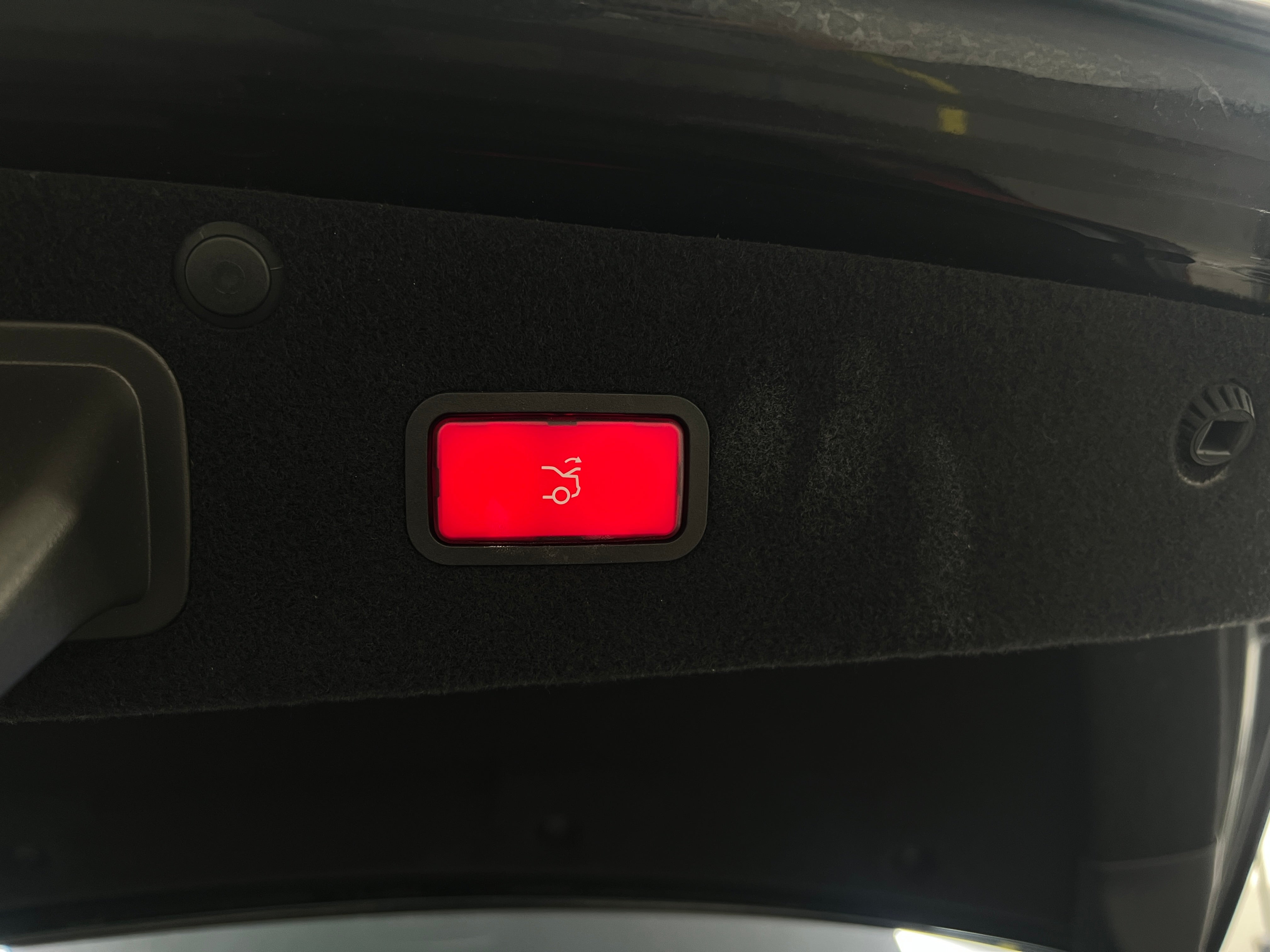 WDDUG6GB8JA374848