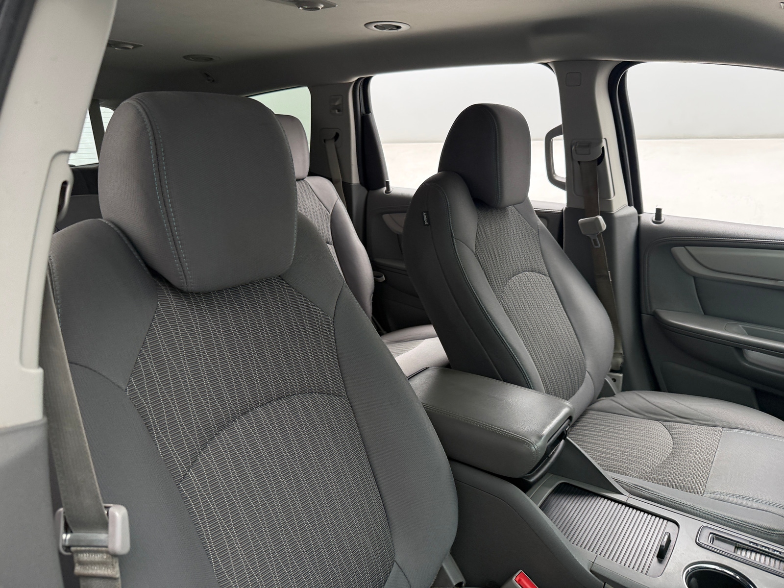 Thumbnail: 2016 Chevrolet Traverse - 2