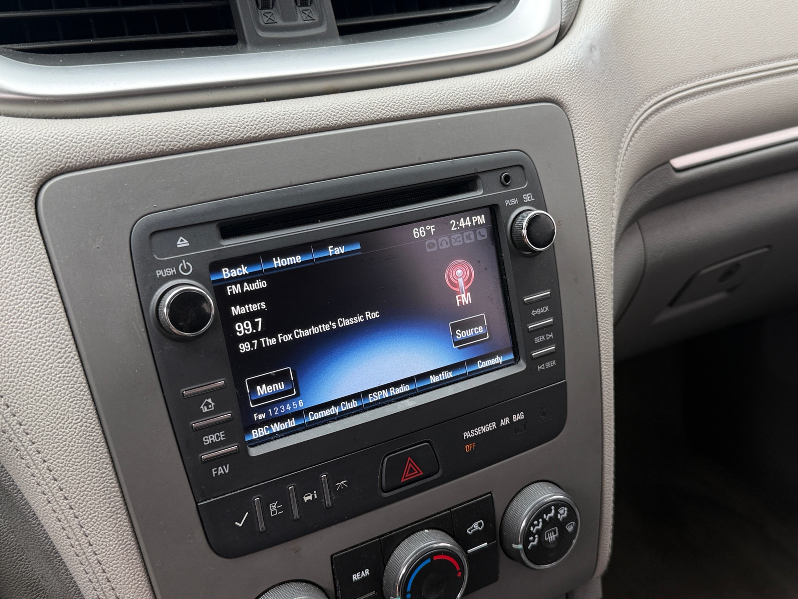 Thumbnail: 2016 Chevrolet Traverse - 4