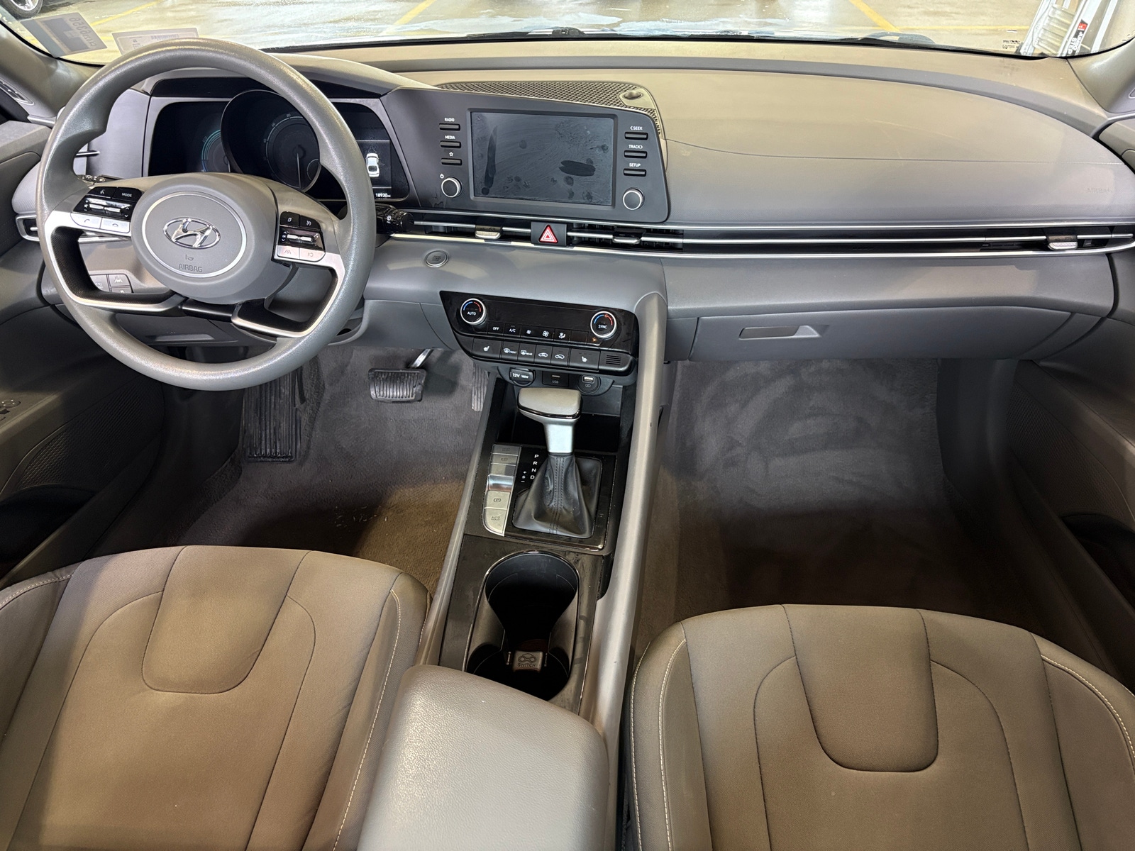 Thumbnail: 2023 Hyundai Elantra - 3
