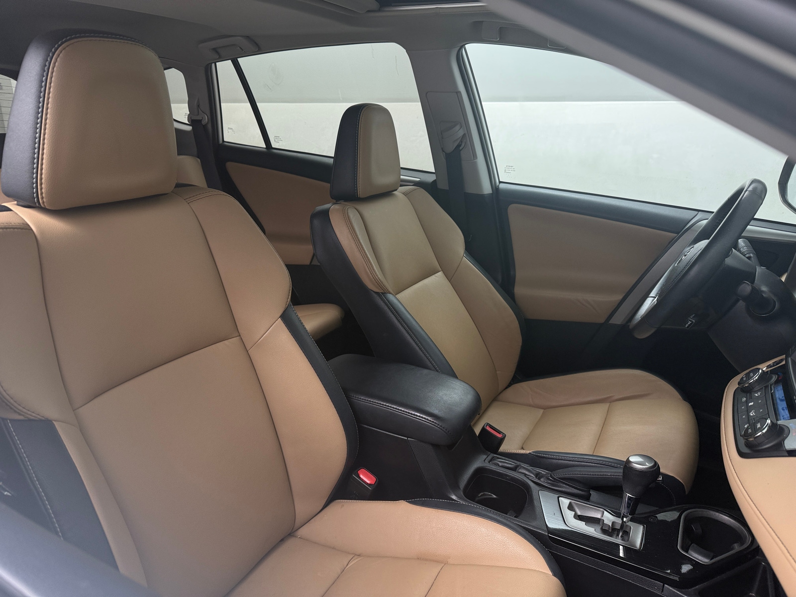 Thumbnail: 2017 Toyota RAV4 - 2