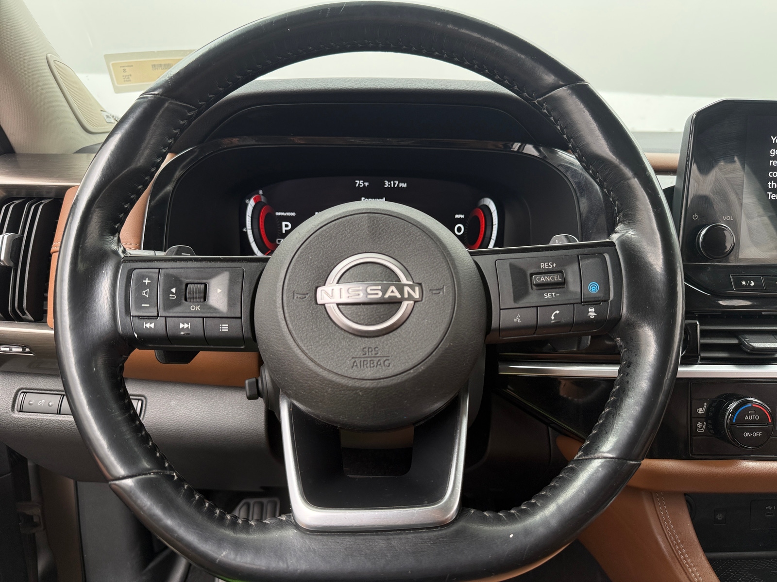 Thumbnail: 2023 Nissan Pathfinder - 4