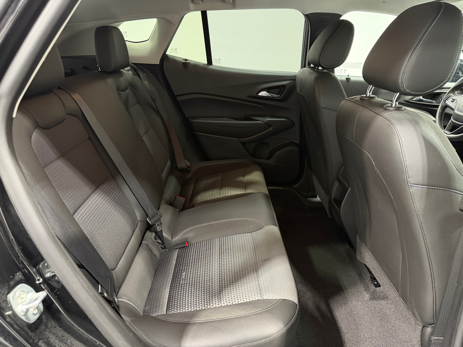 Thumbnail: 2025 Chevrolet Trax - 5