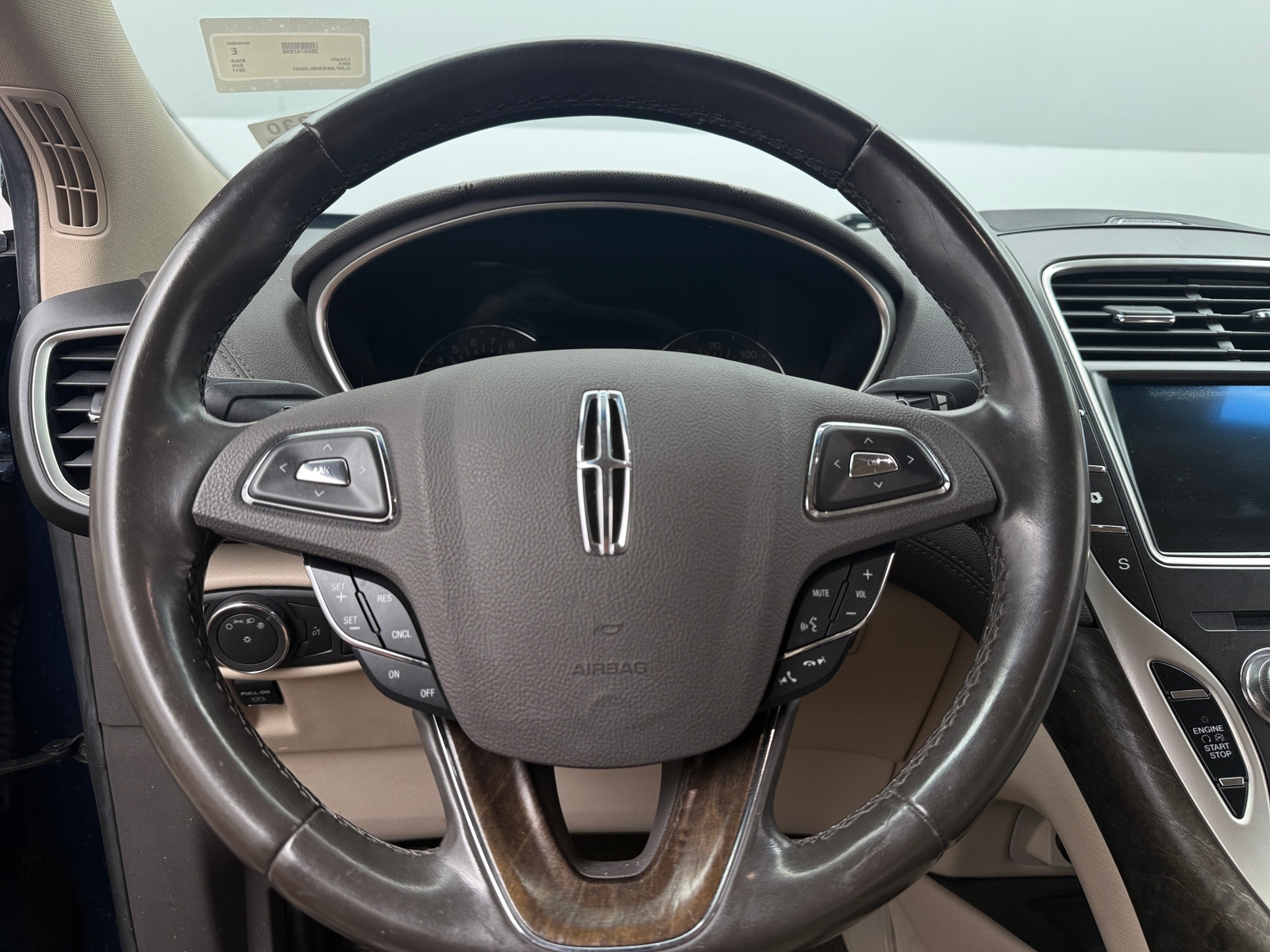 Thumbnail: 2017 Lincoln MKX - 4