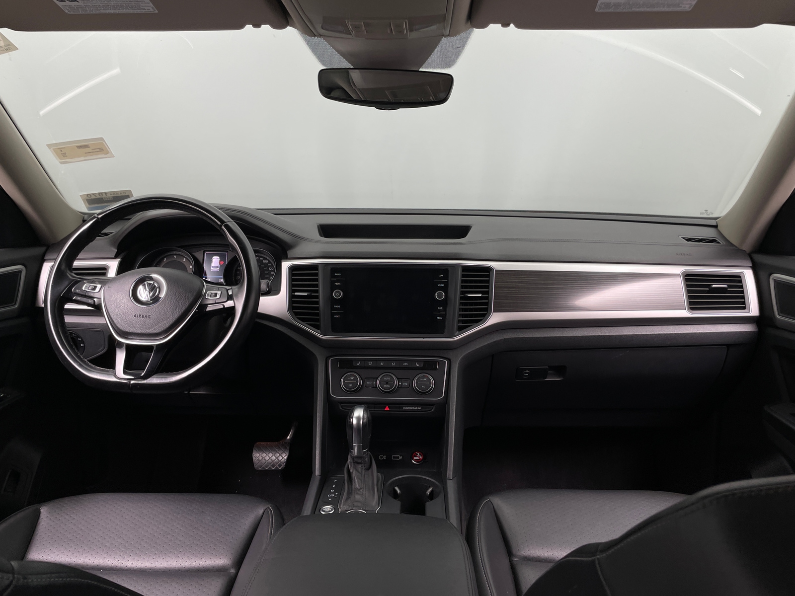 Thumbnail: 2018 Volkswagen Atlas - 3