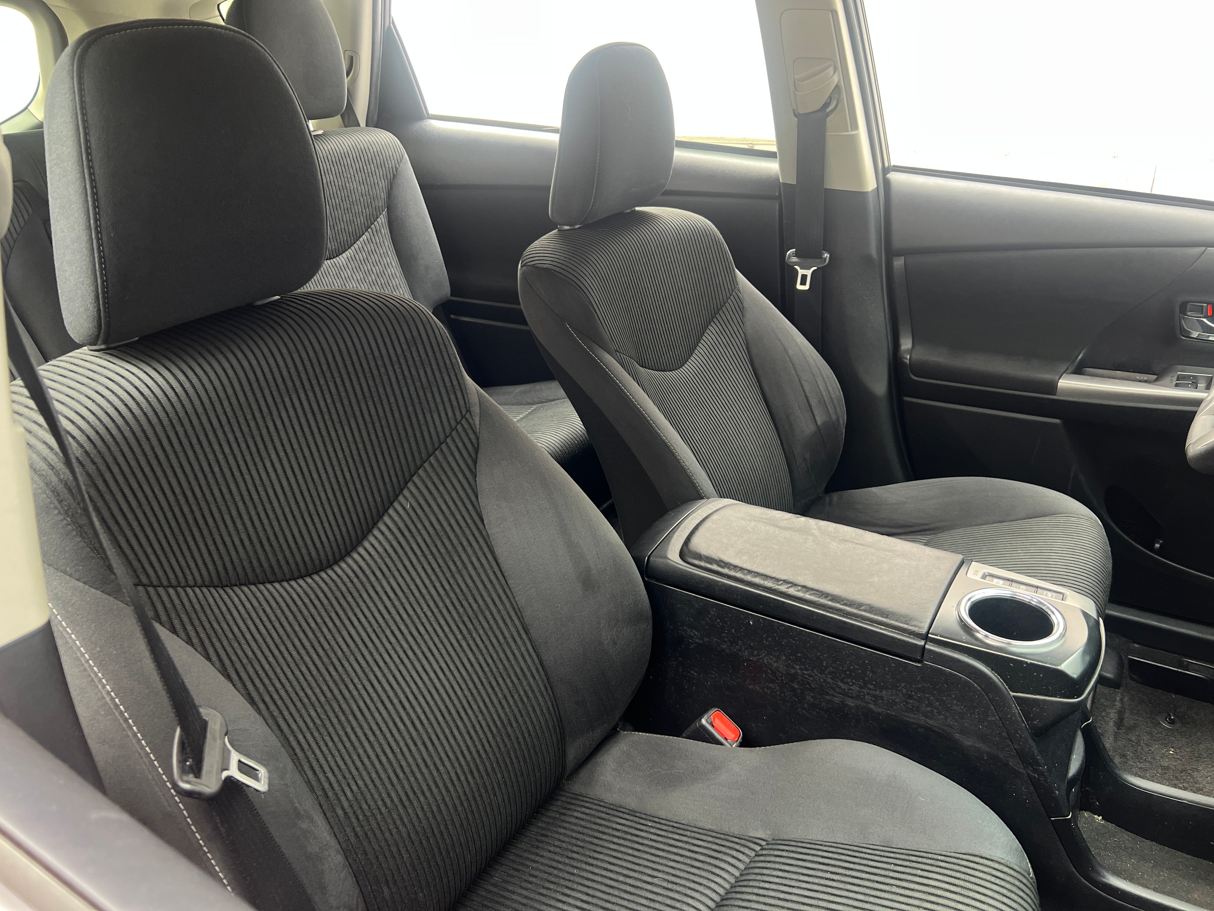 2016 Toyota Prius v