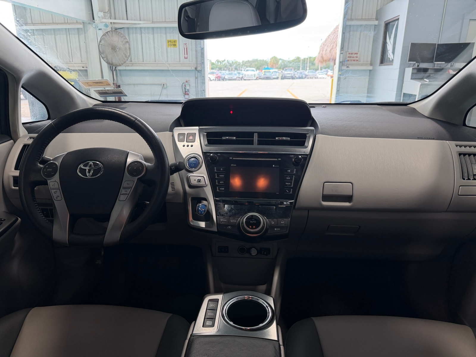 Thumbnail: 2015 Toyota Prius v - 2