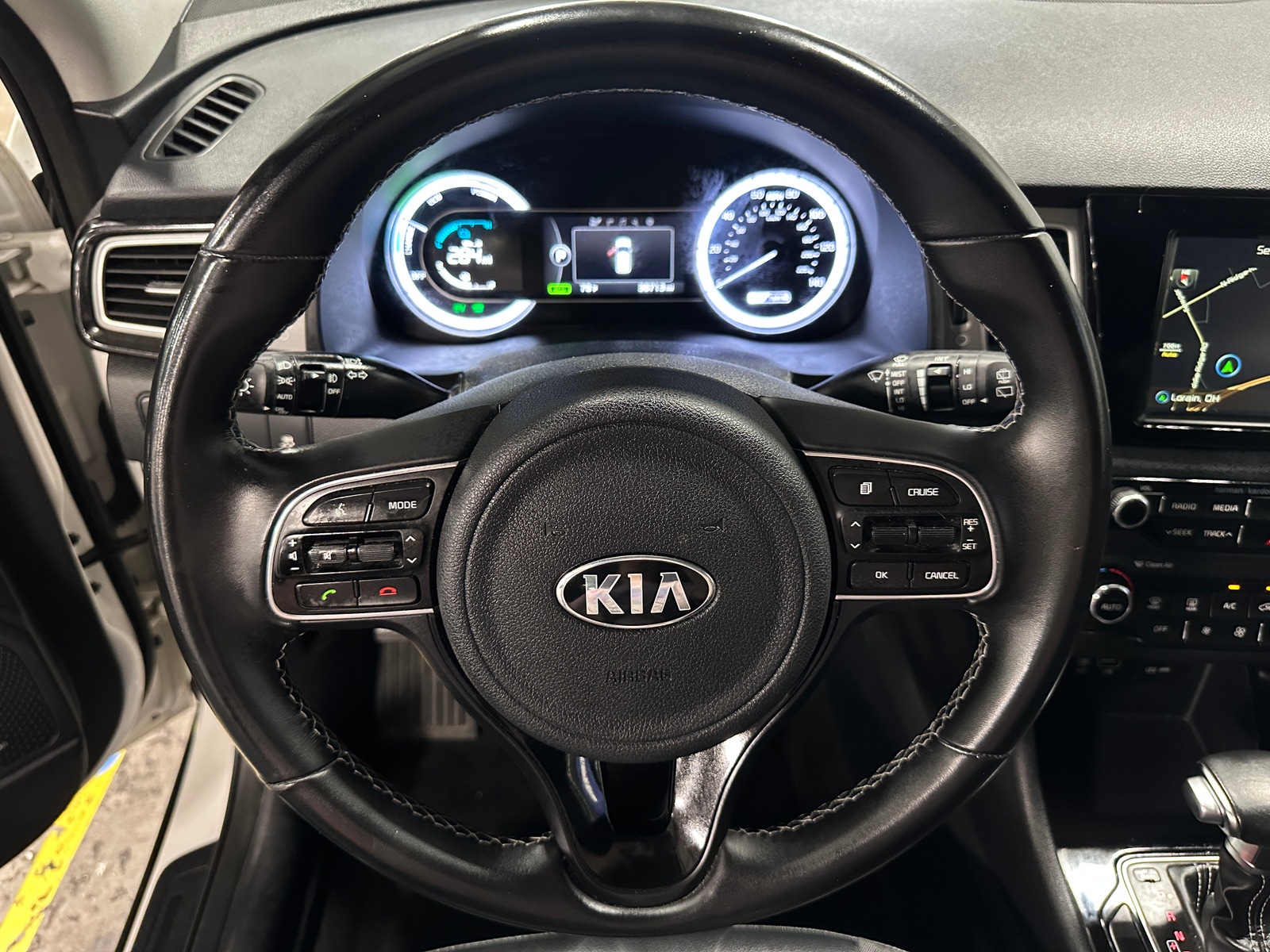 Thumbnail: 2017 Kia Niro - 4