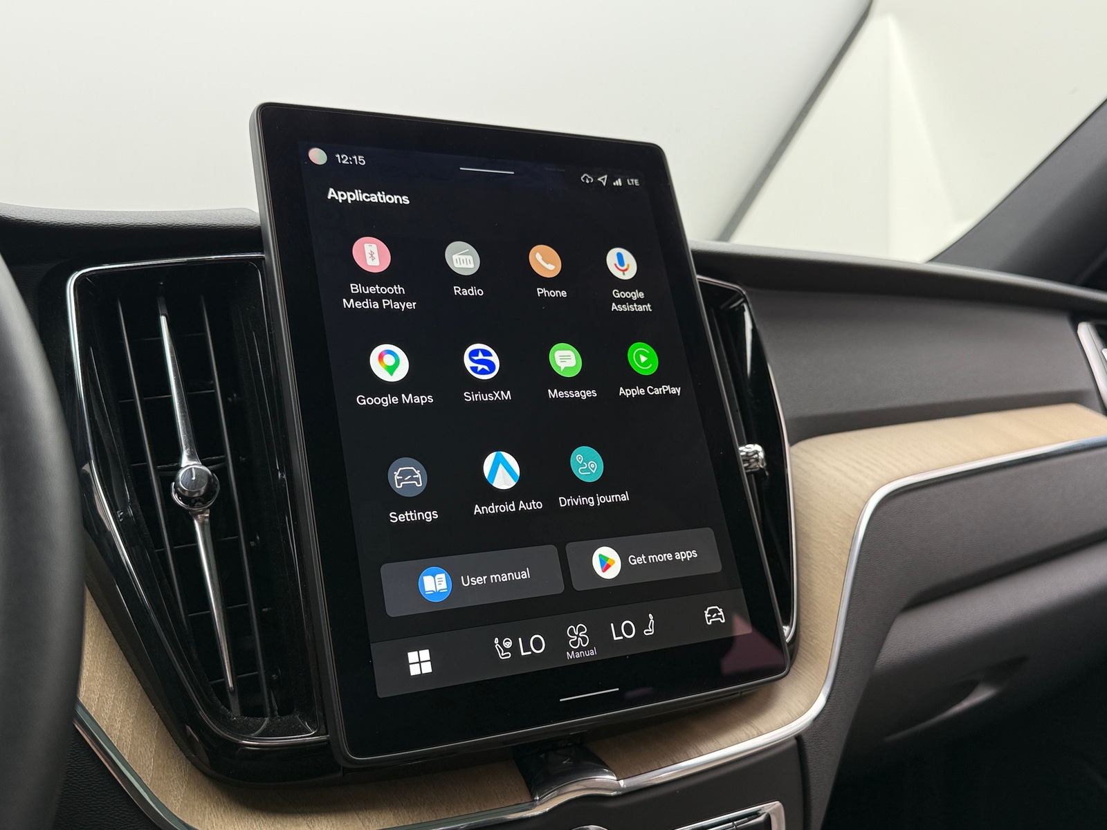 Thumbnail: 2026 Volvo XC60 - 3