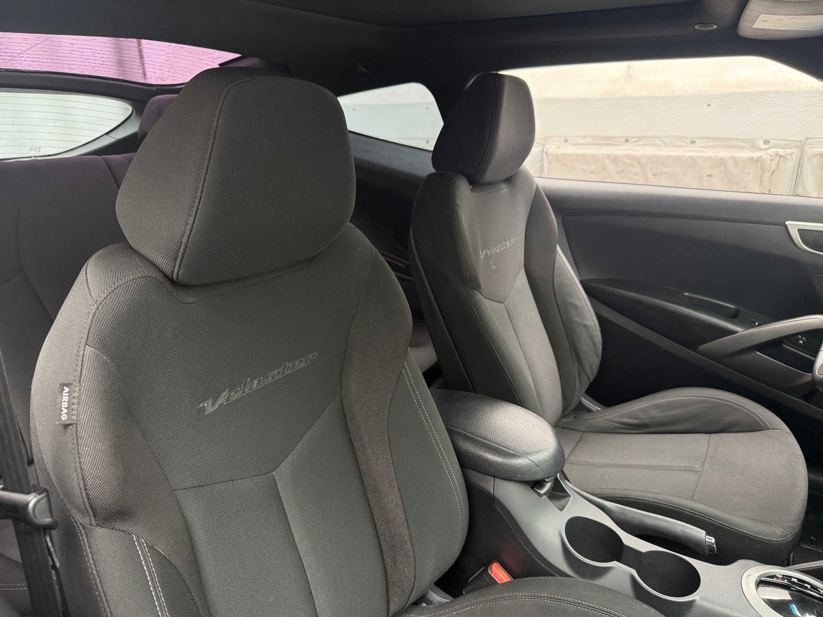 Thumbnail: 2017 Hyundai Veloster - 2