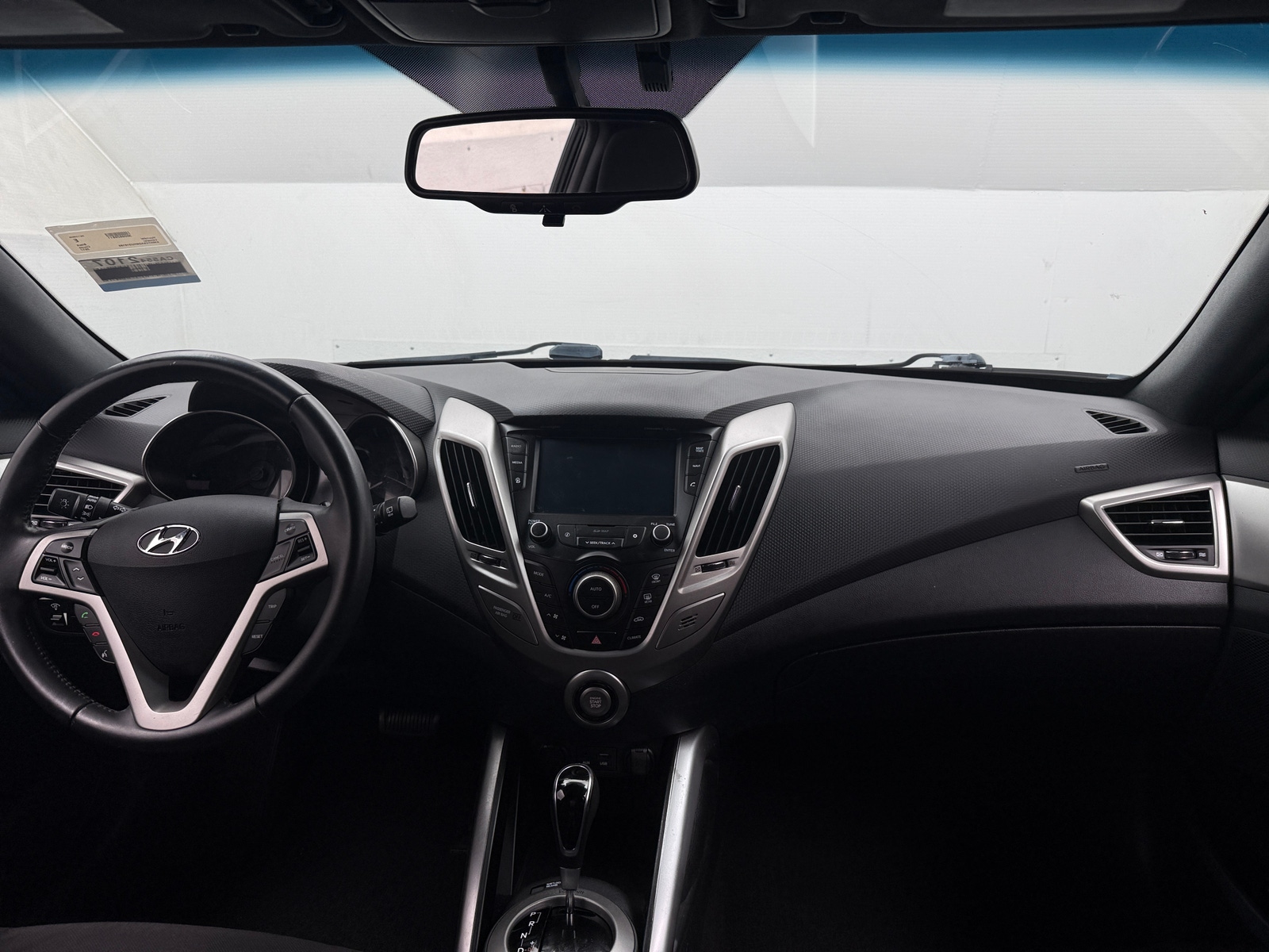 Thumbnail: 2017 Hyundai Veloster - 3