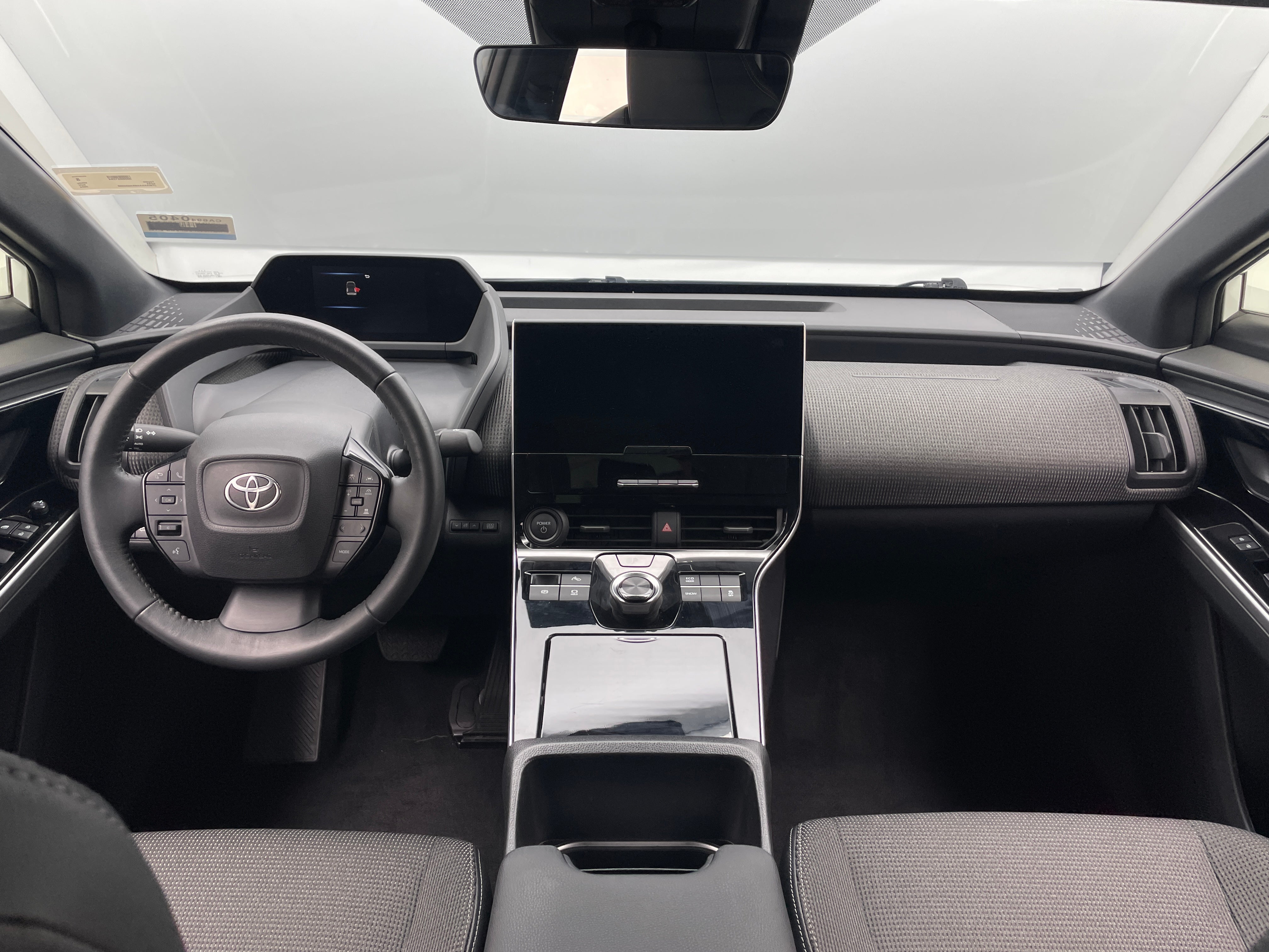 Used 2024 Toyota bZ4X XLE with VIN JTMAAAAA8RA034550 for sale in Oak Creek, WI