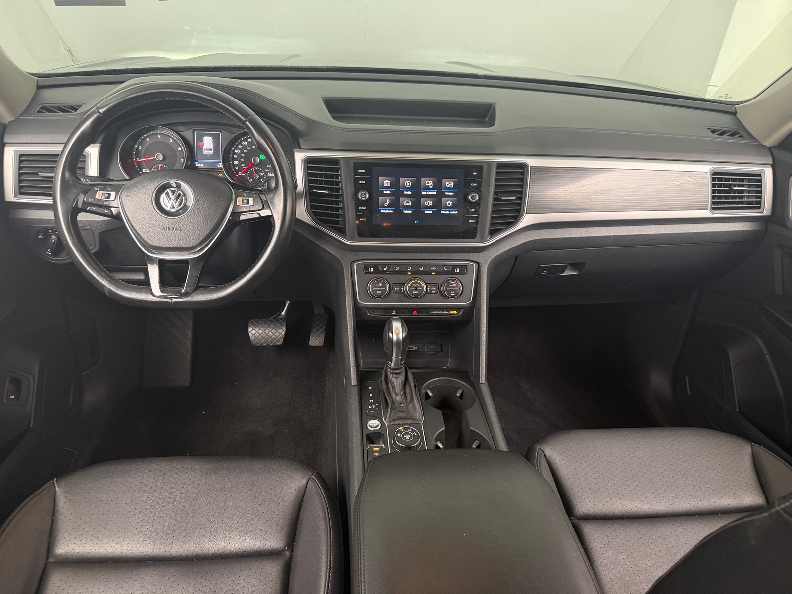 Thumbnail: 2018 Volkswagen Atlas - 3