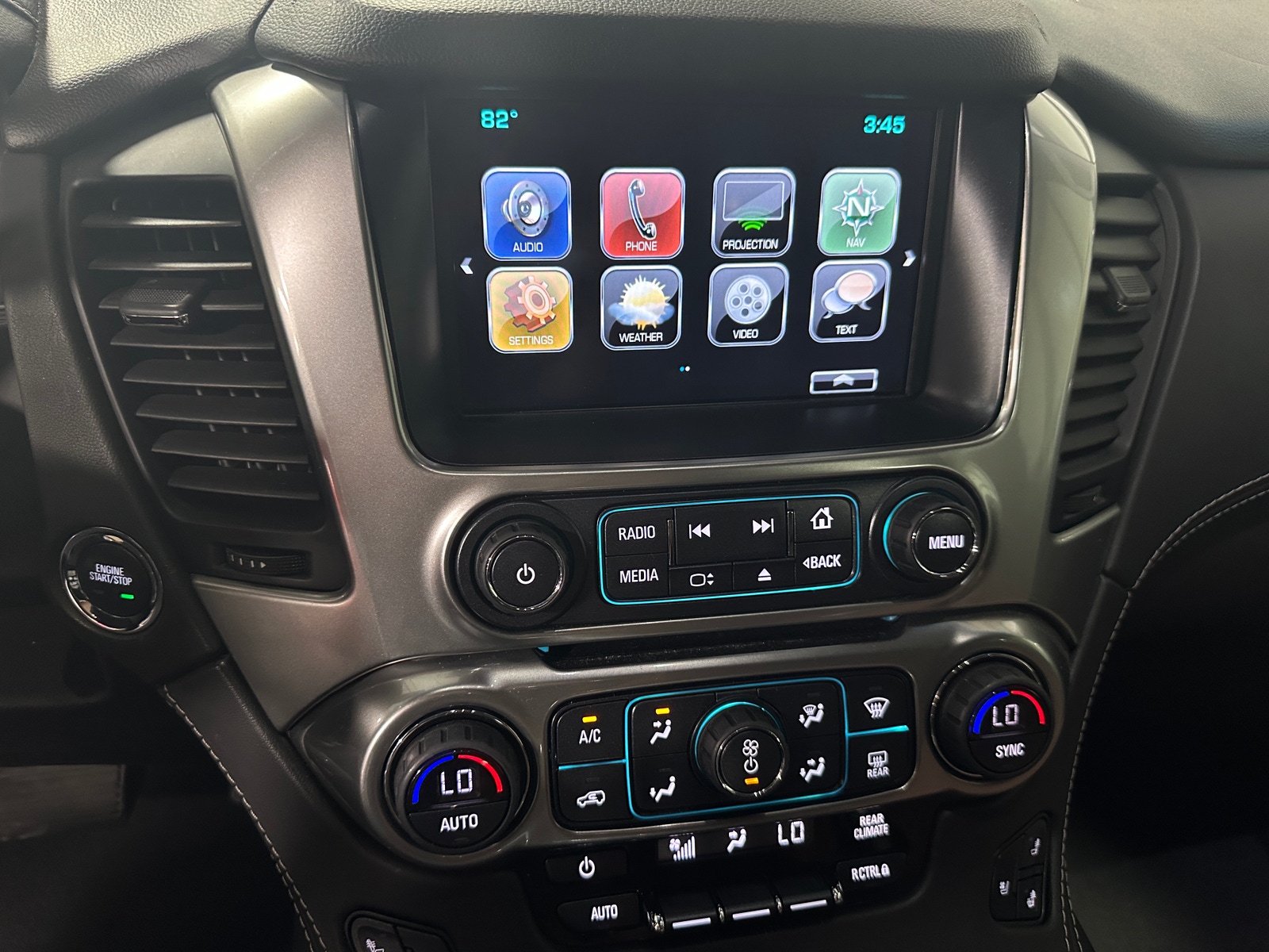 Thumbnail: 2019 Chevrolet Tahoe - 3