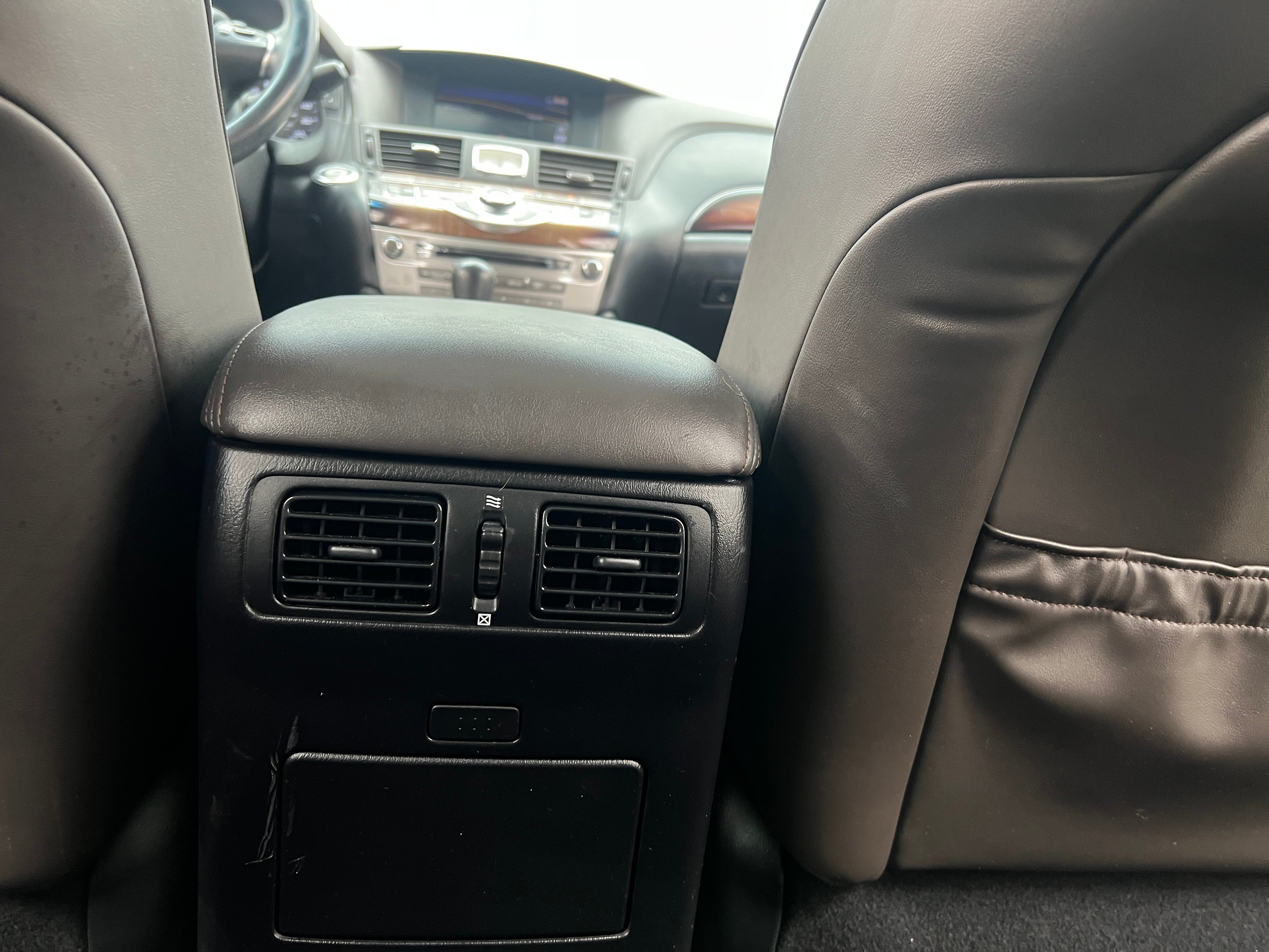 2012 INFINITI M