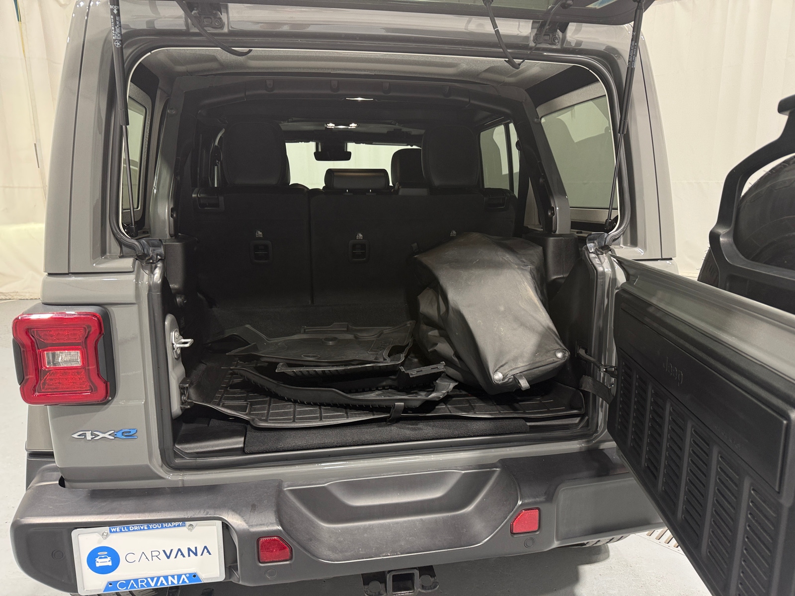 Thumbnail: 2021 Jeep Wrangler - 6