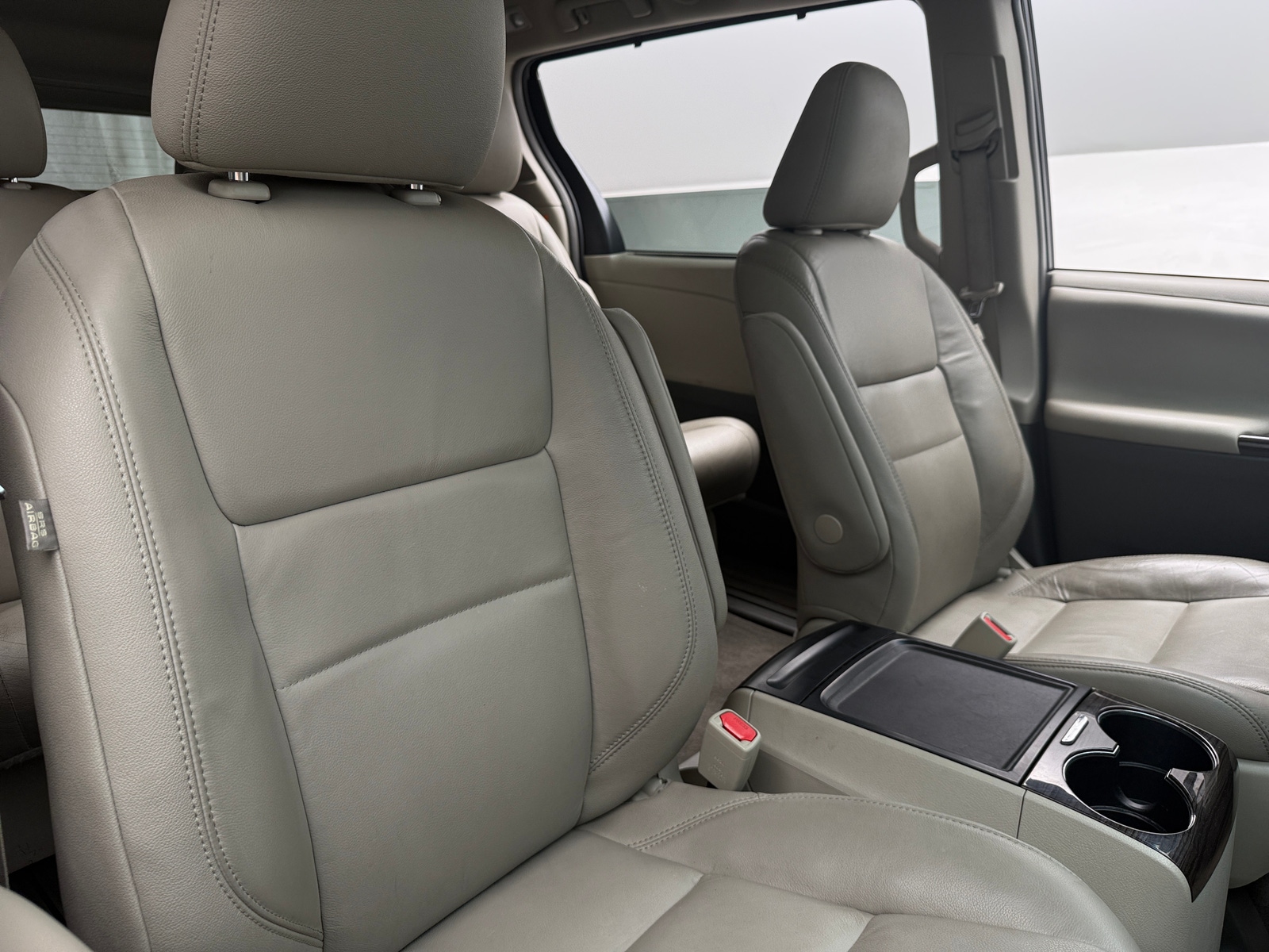 Thumbnail: 2017 Toyota Sienna - 2