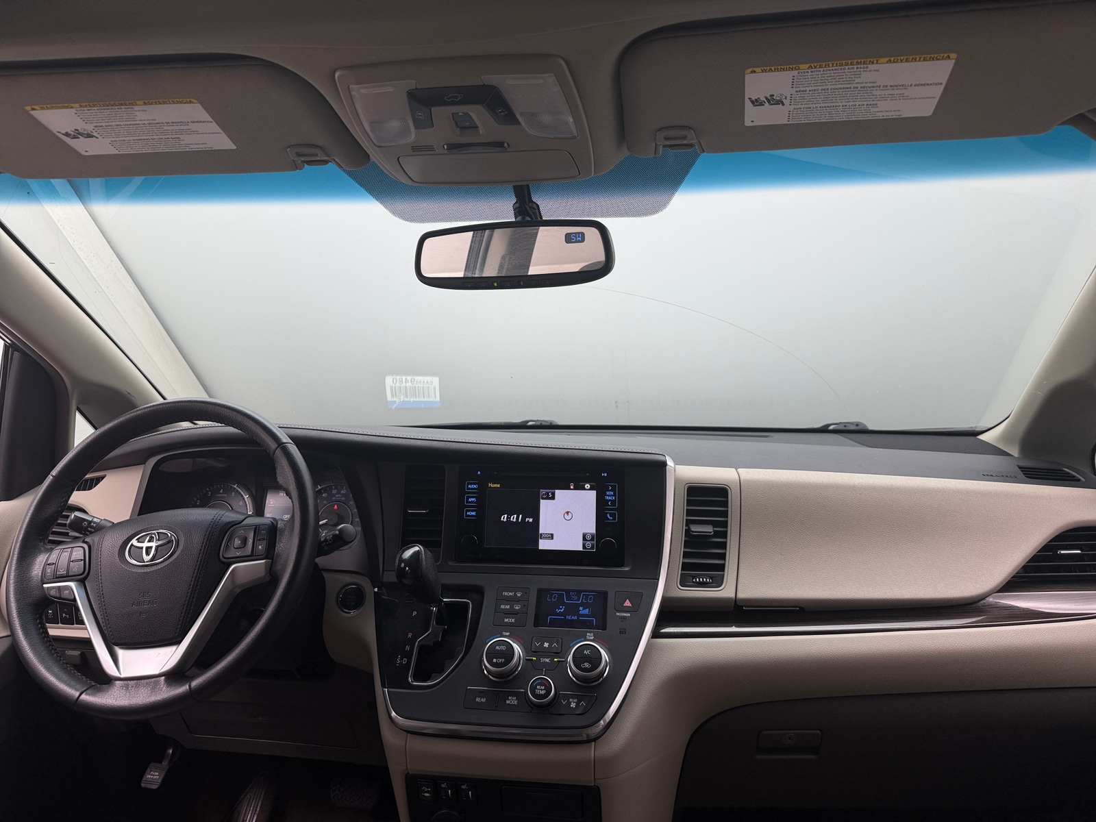 Thumbnail: 2017 Toyota Sienna - 3