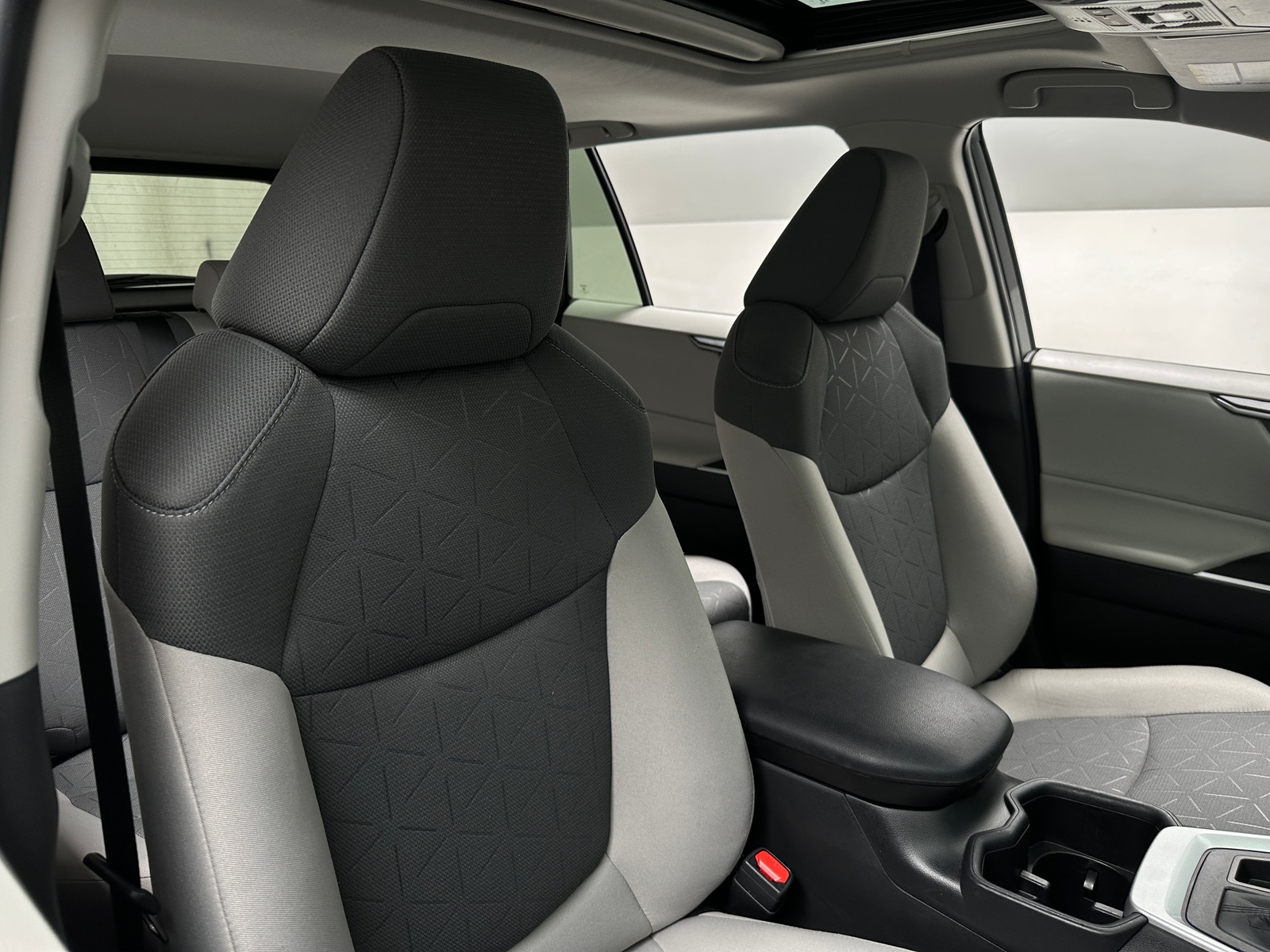 Thumbnail: 2025 Toyota RAV4 - 2