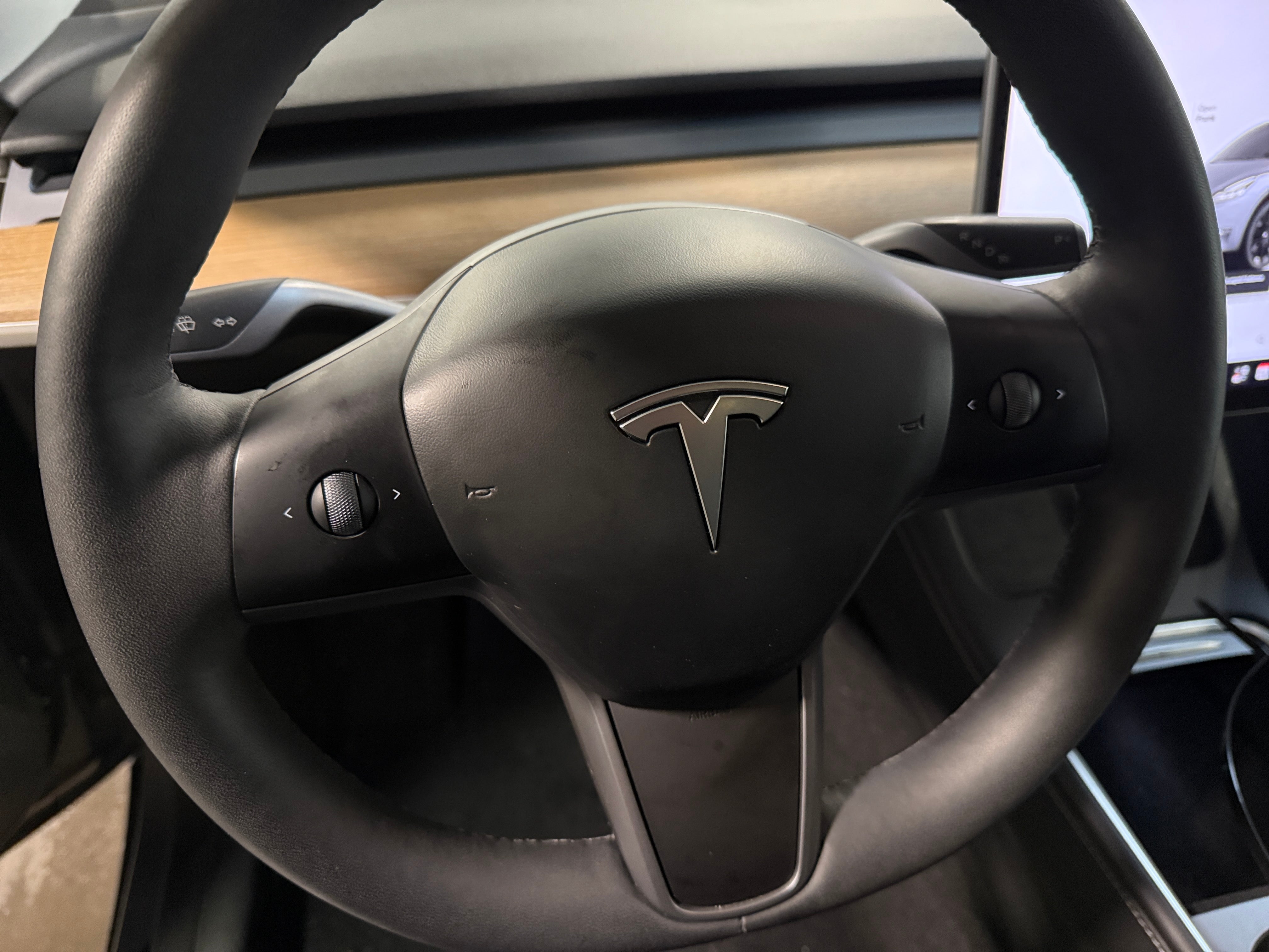Used 2024 Tesla Model Y Long Range with VIN 7SAYGDEE8RA294045 for sale in Auburn, WA