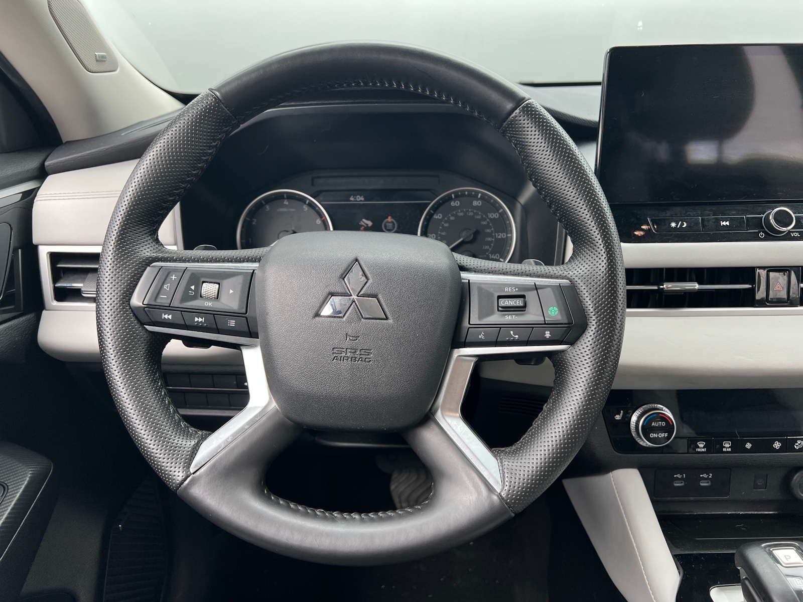 Thumbnail: 2025 Mitsubishi Outlander - 5
