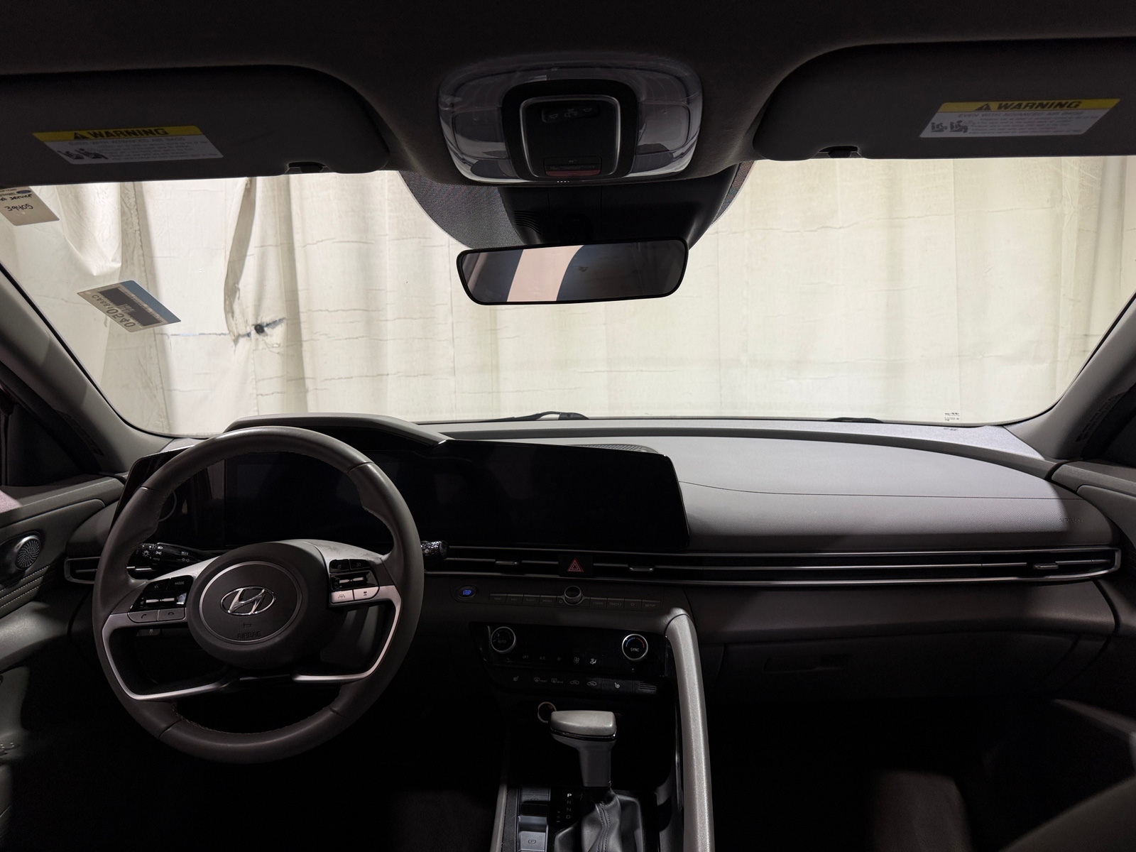Thumbnail: 2023 Hyundai Elantra - 3