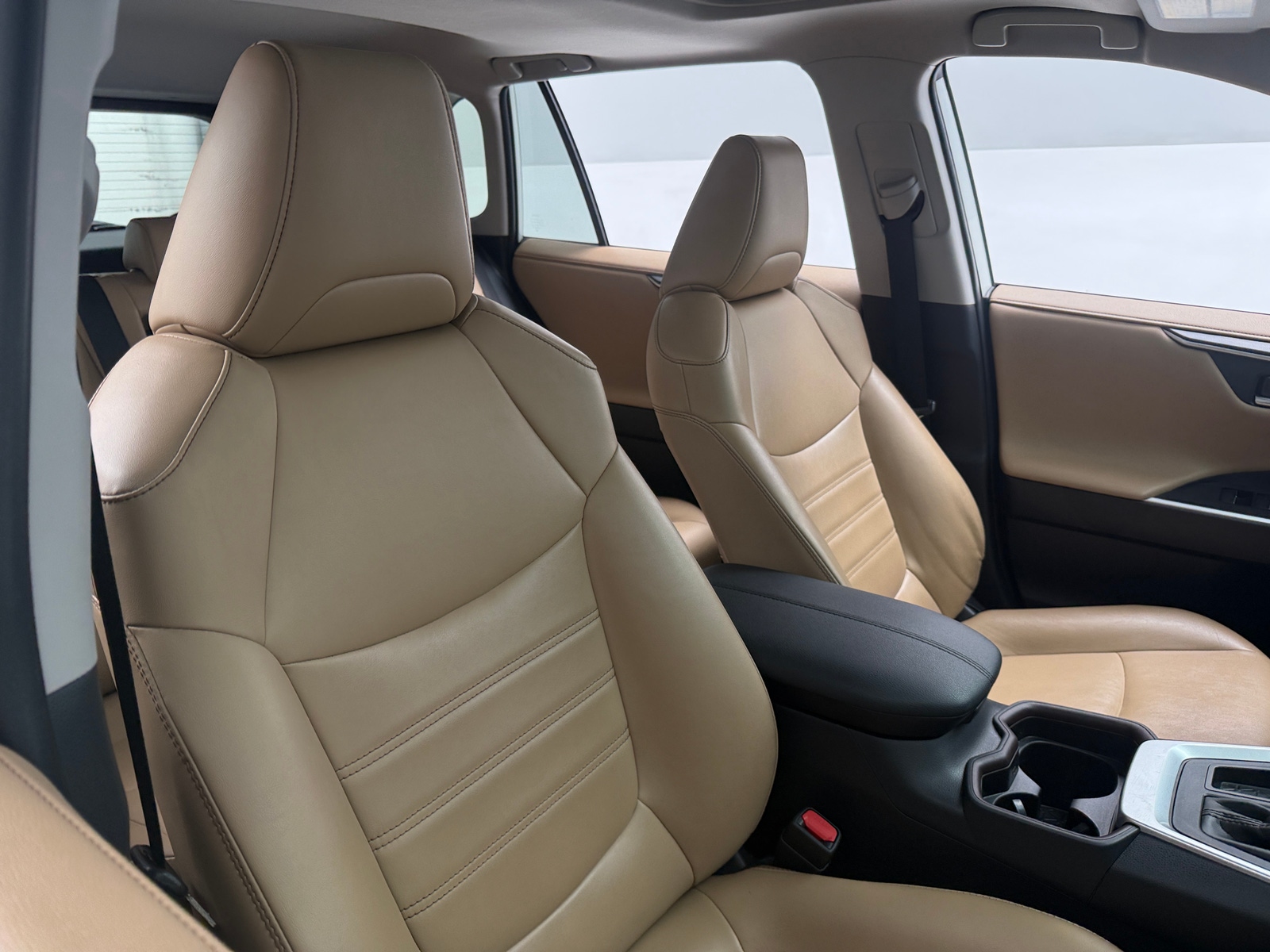 Thumbnail: 2020 Toyota RAV4 - 2